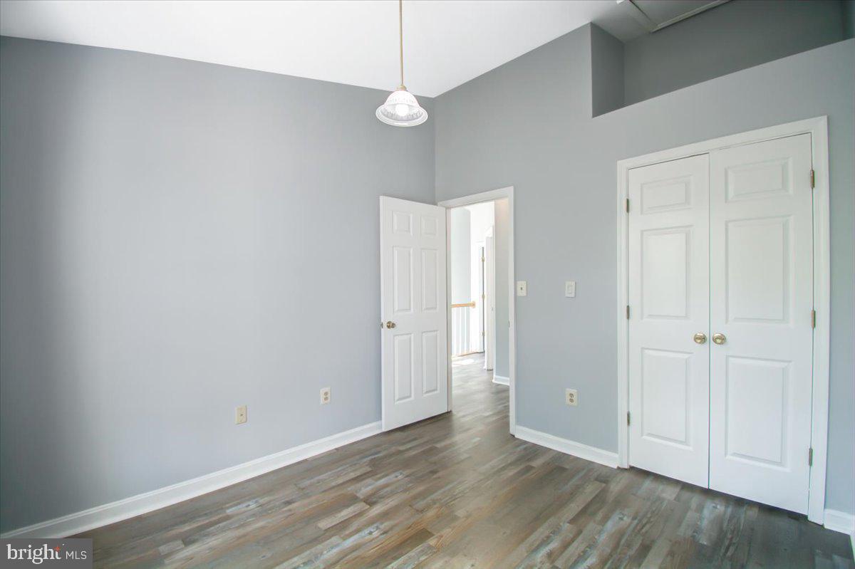 SEVEN OAKS - Residential Lease