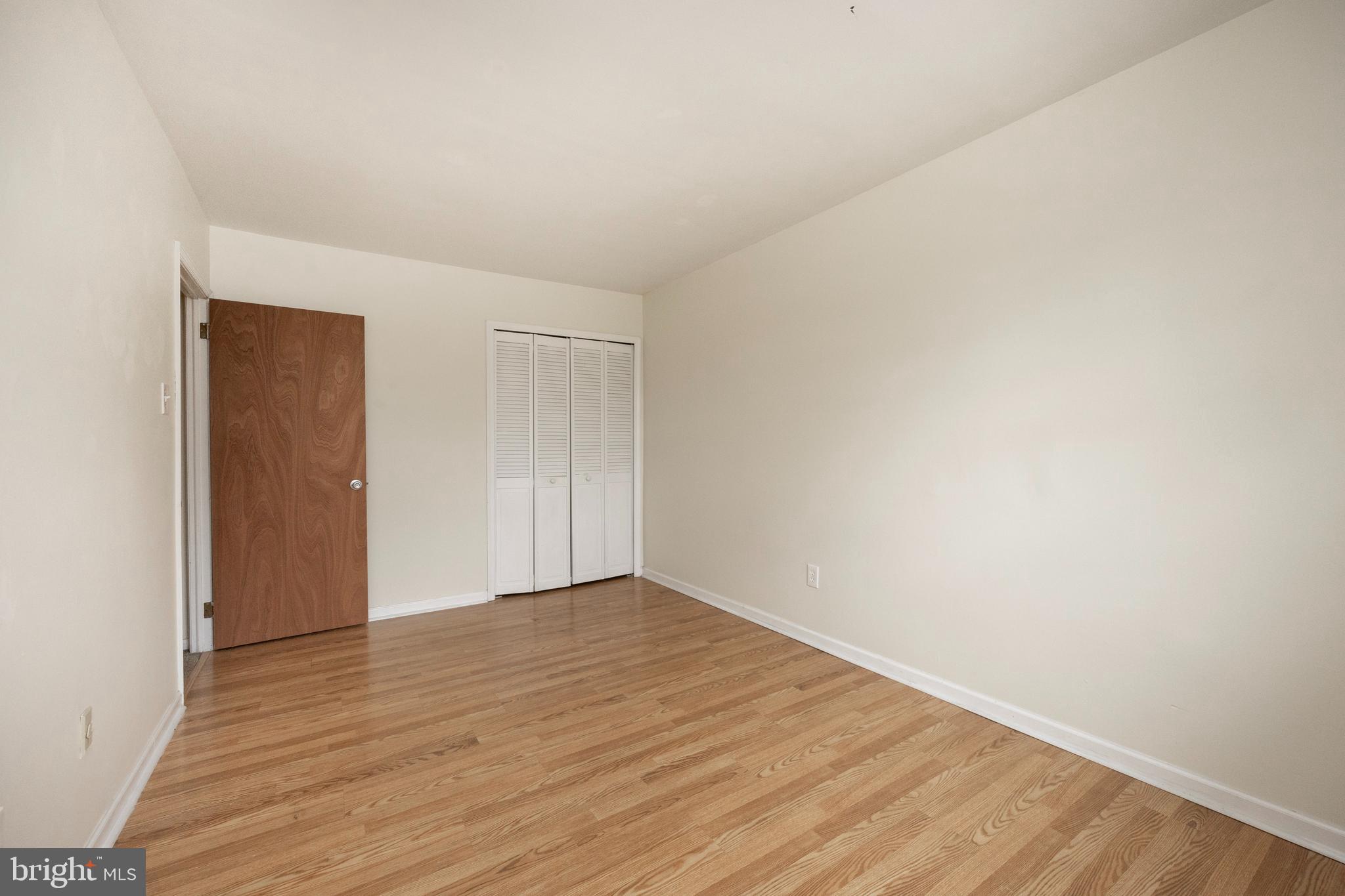 ORCHARD COURTS - Residential Lease