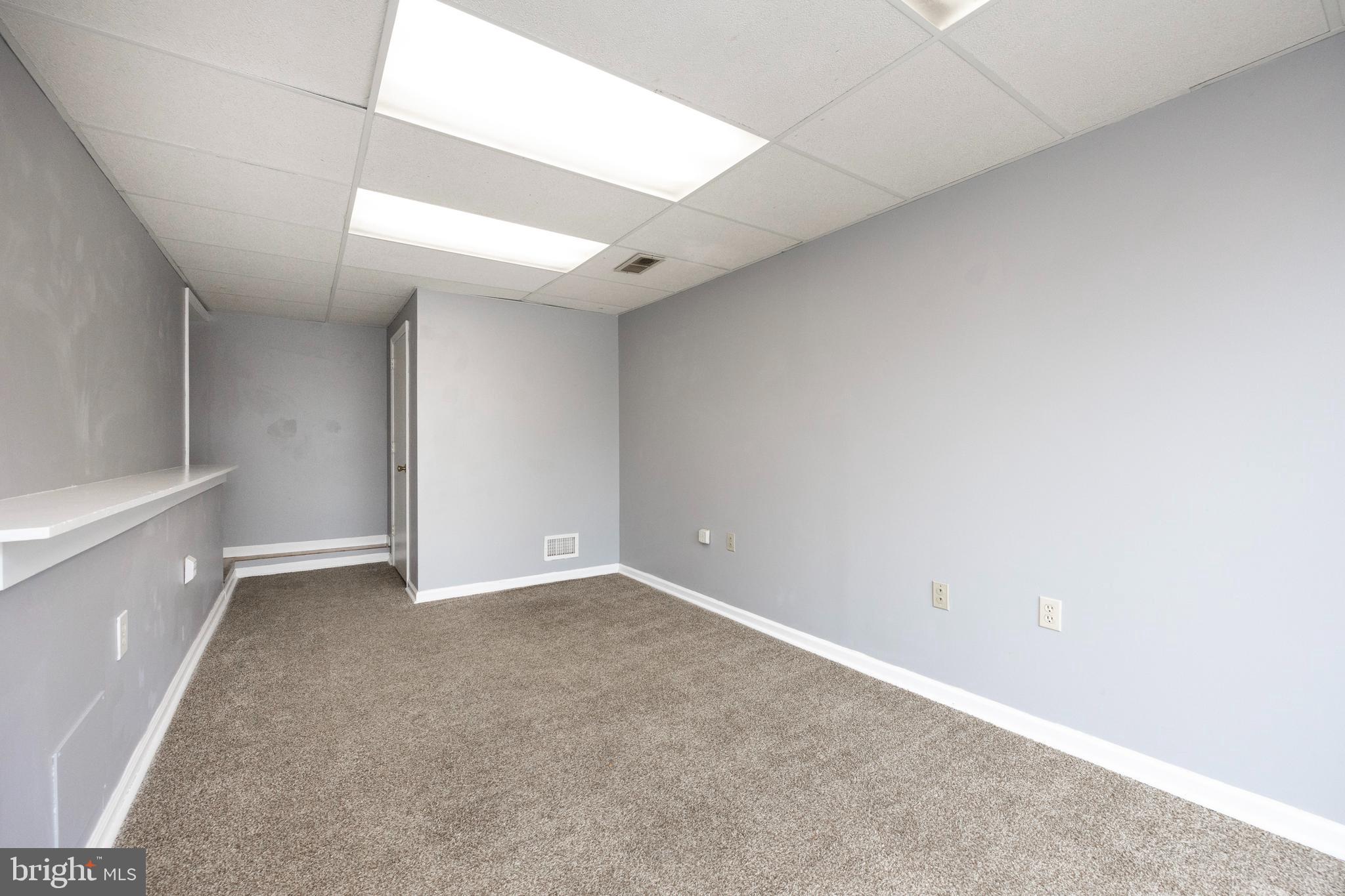 ORCHARD COURTS - Residential Lease