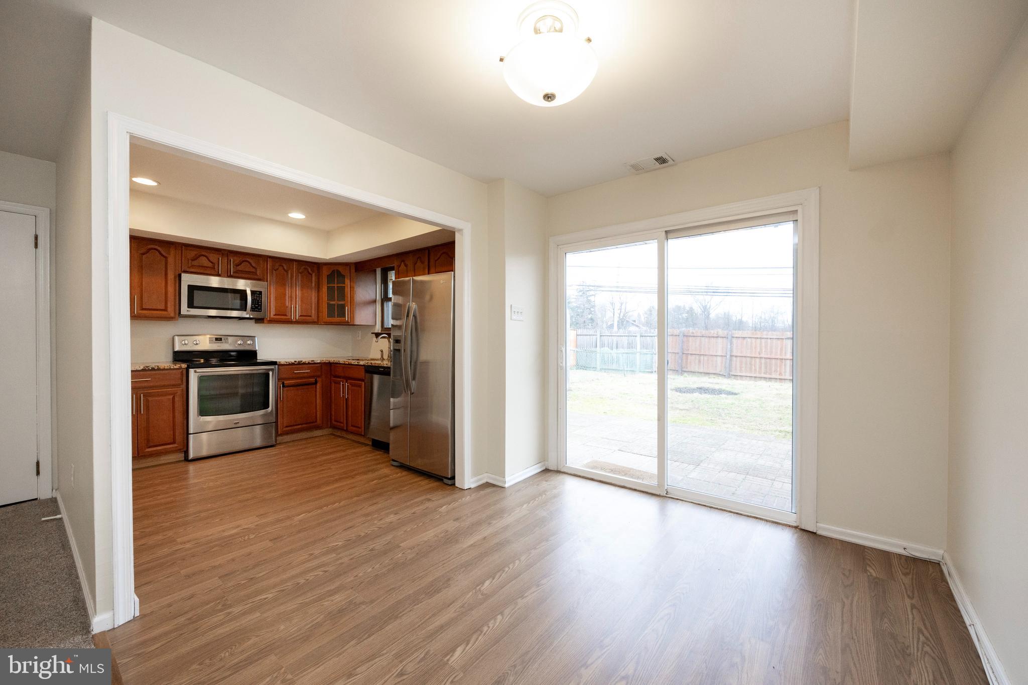 ORCHARD COURTS - Residential Lease