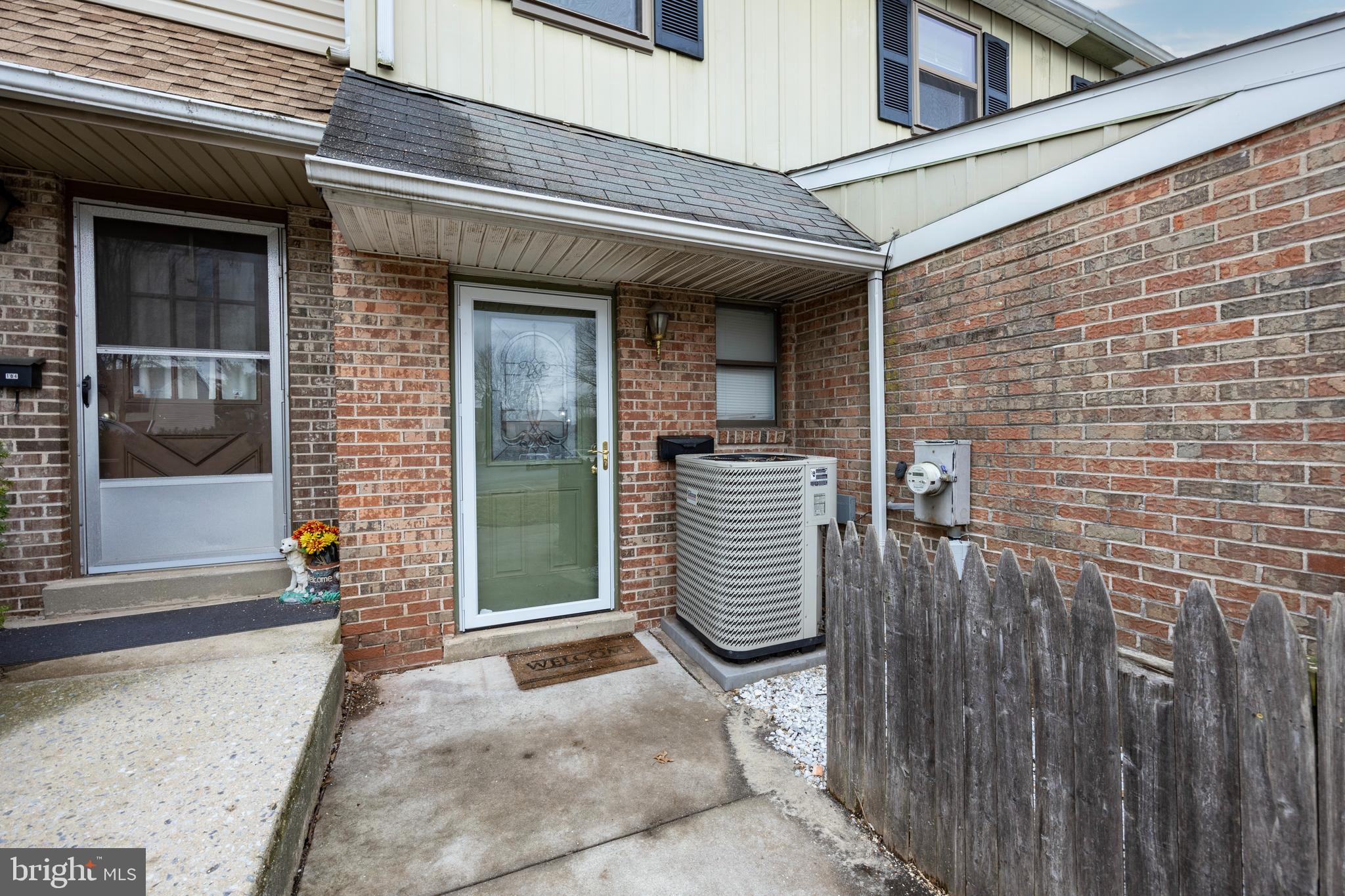 ORCHARD COURTS - Residential Lease