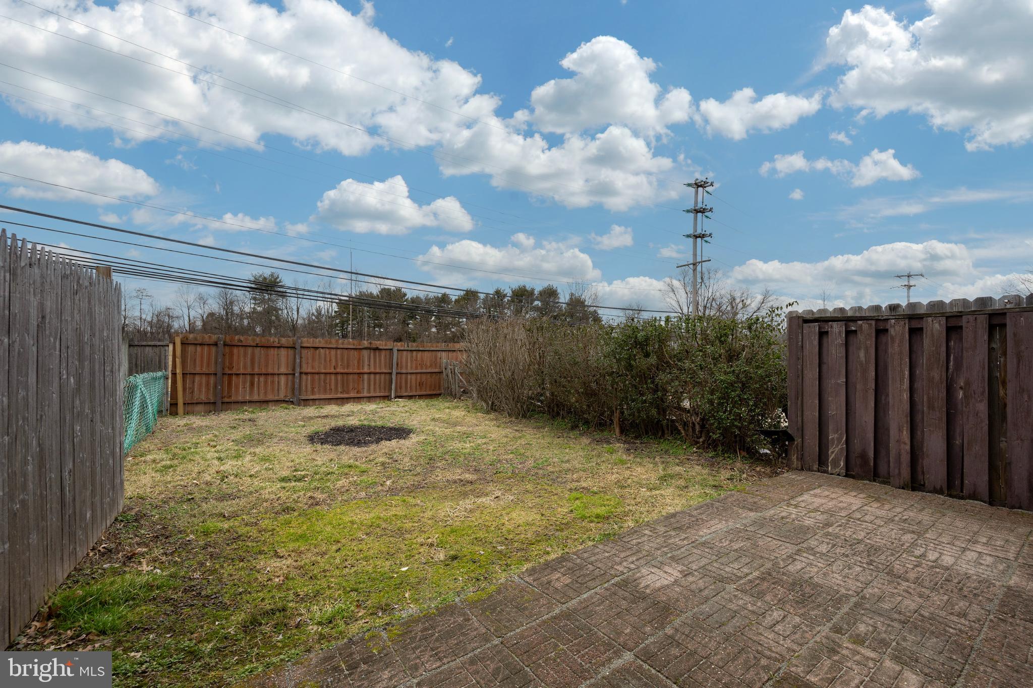 ORCHARD COURTS - Residential Lease