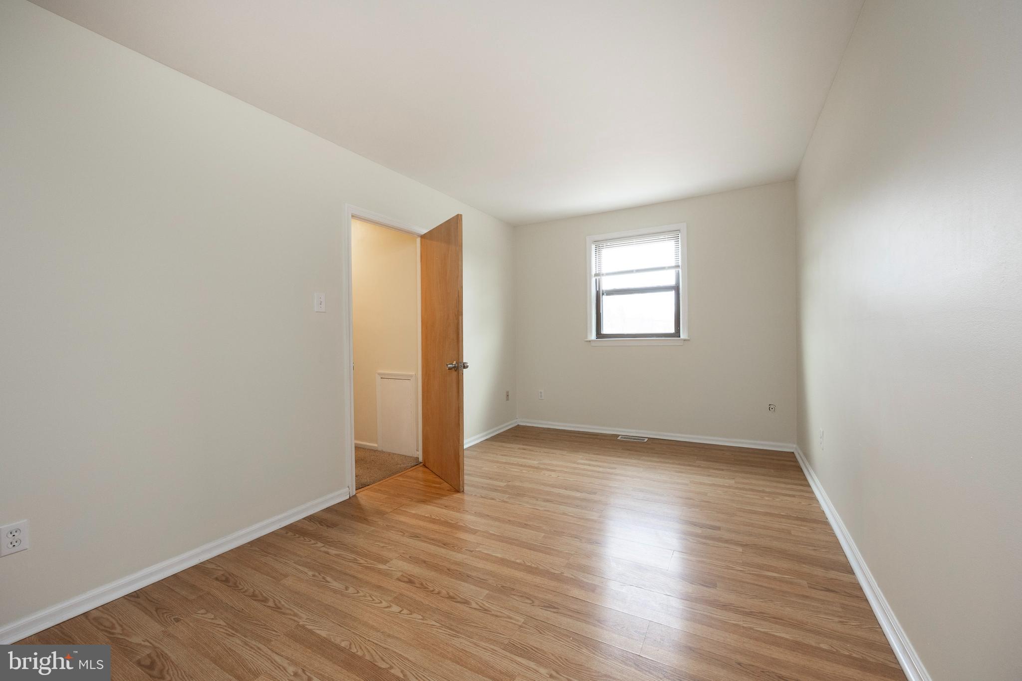 ORCHARD COURTS - Residential Lease