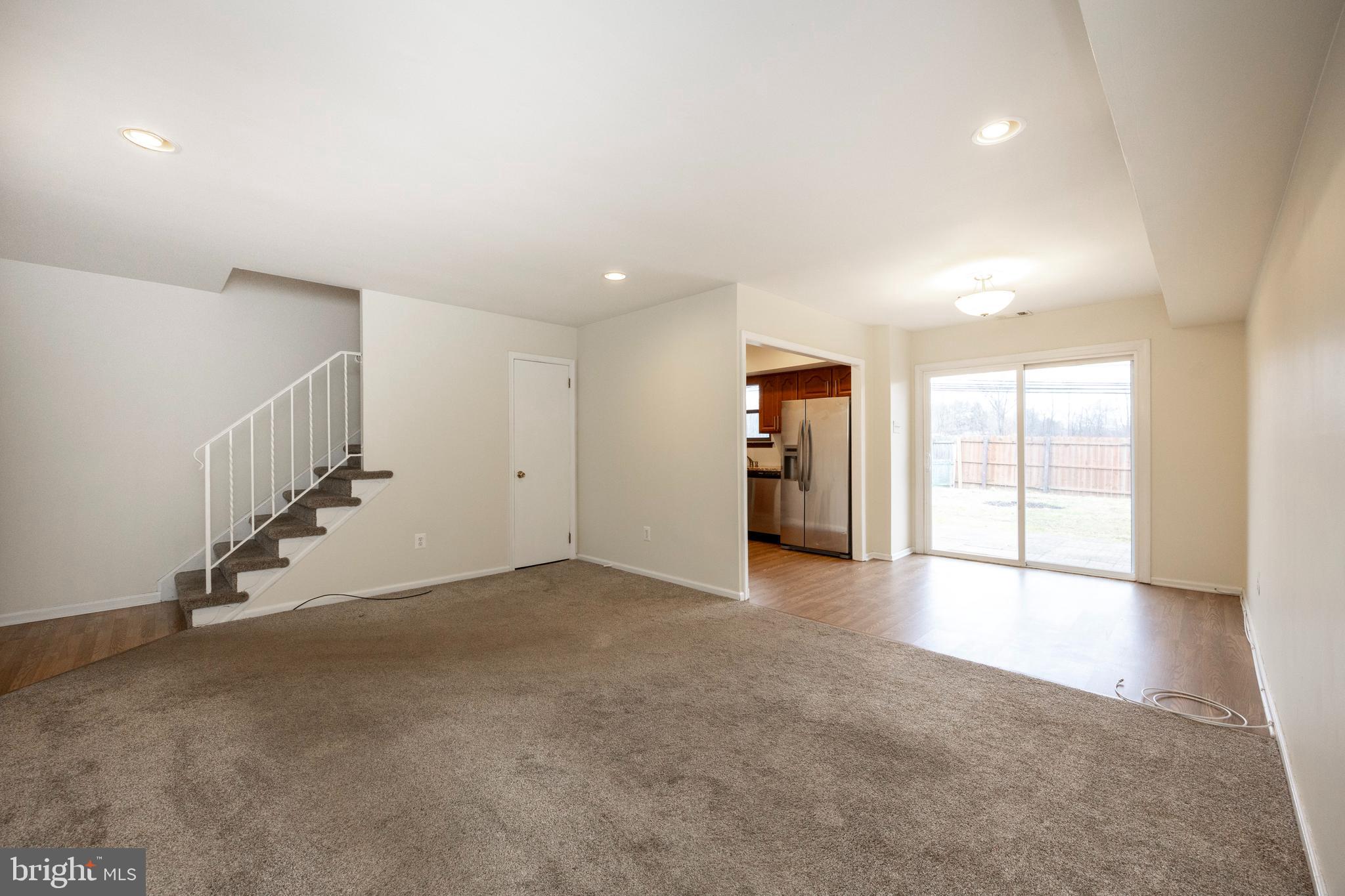ORCHARD COURTS - Residential Lease