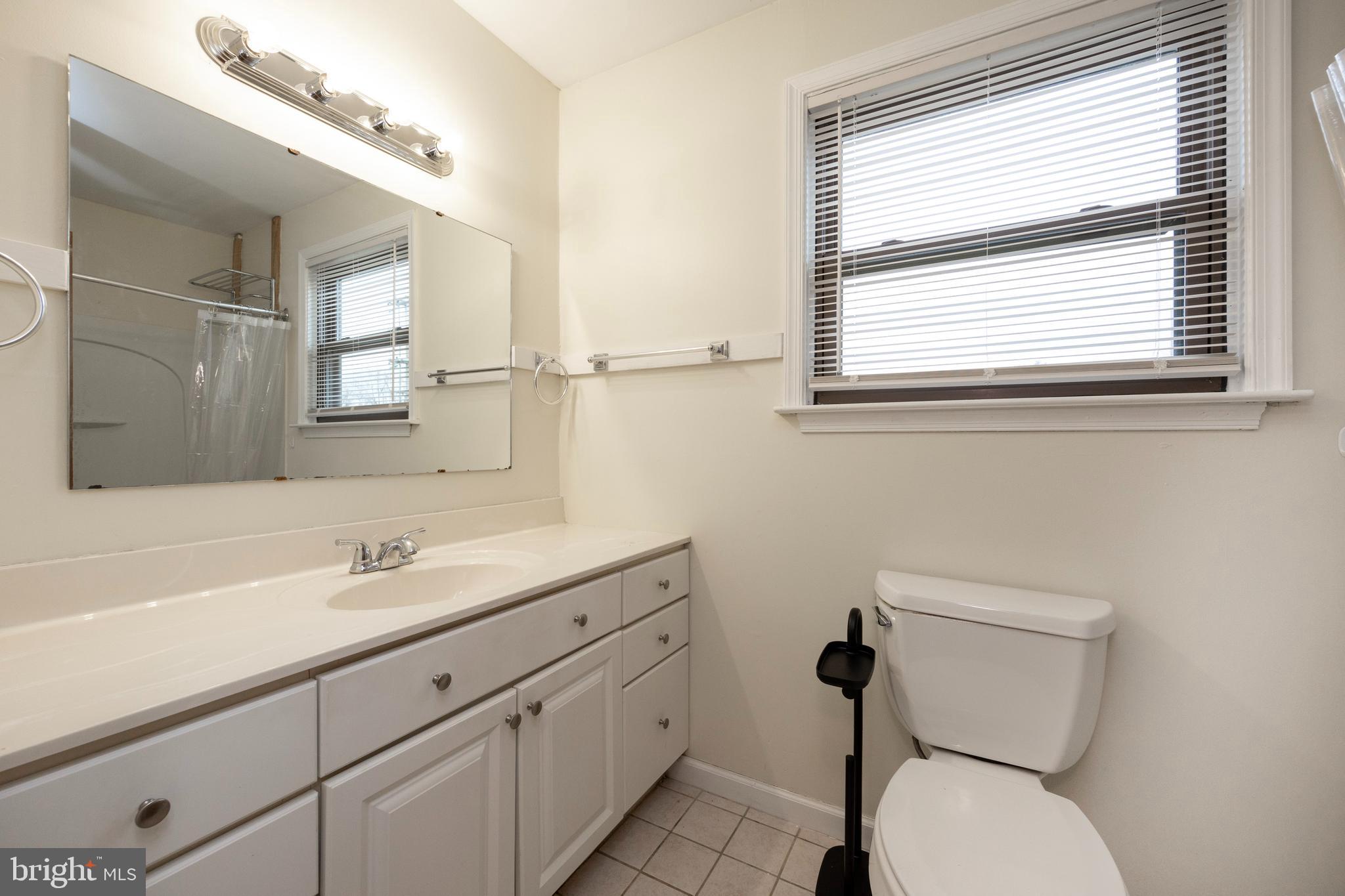 ORCHARD COURTS - Residential Lease