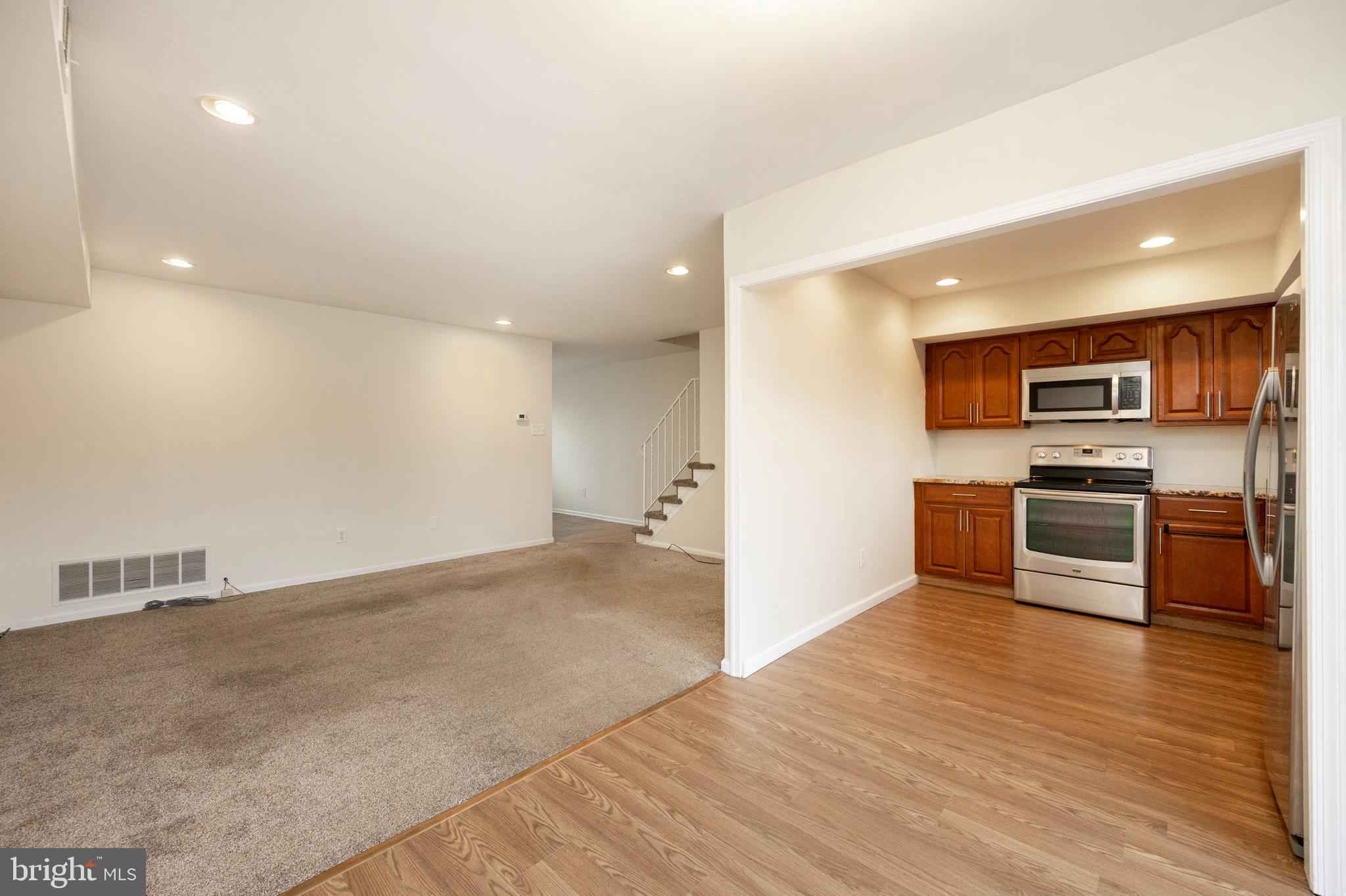 ORCHARD COURTS - Residential Lease
