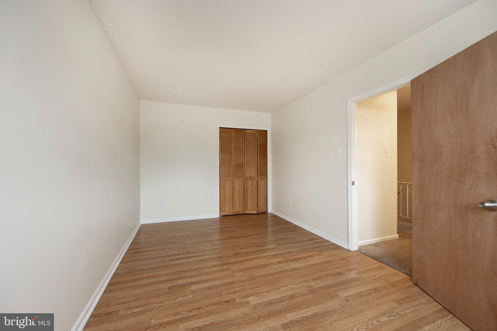 ORCHARD COURTS - Residential Lease