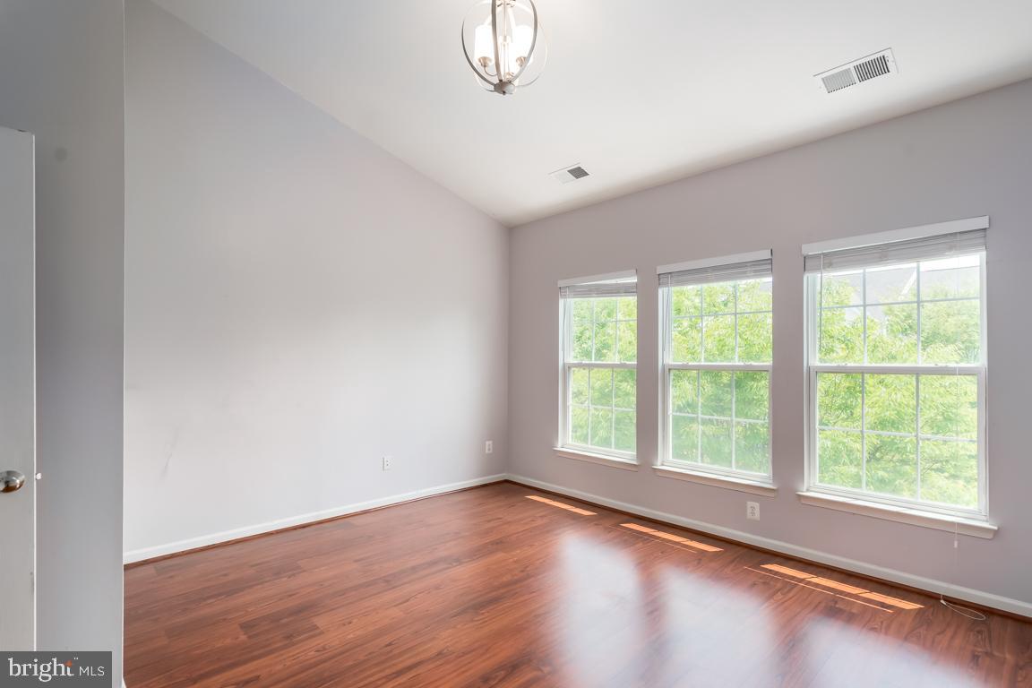 BELMONT LAND BAY - Residential