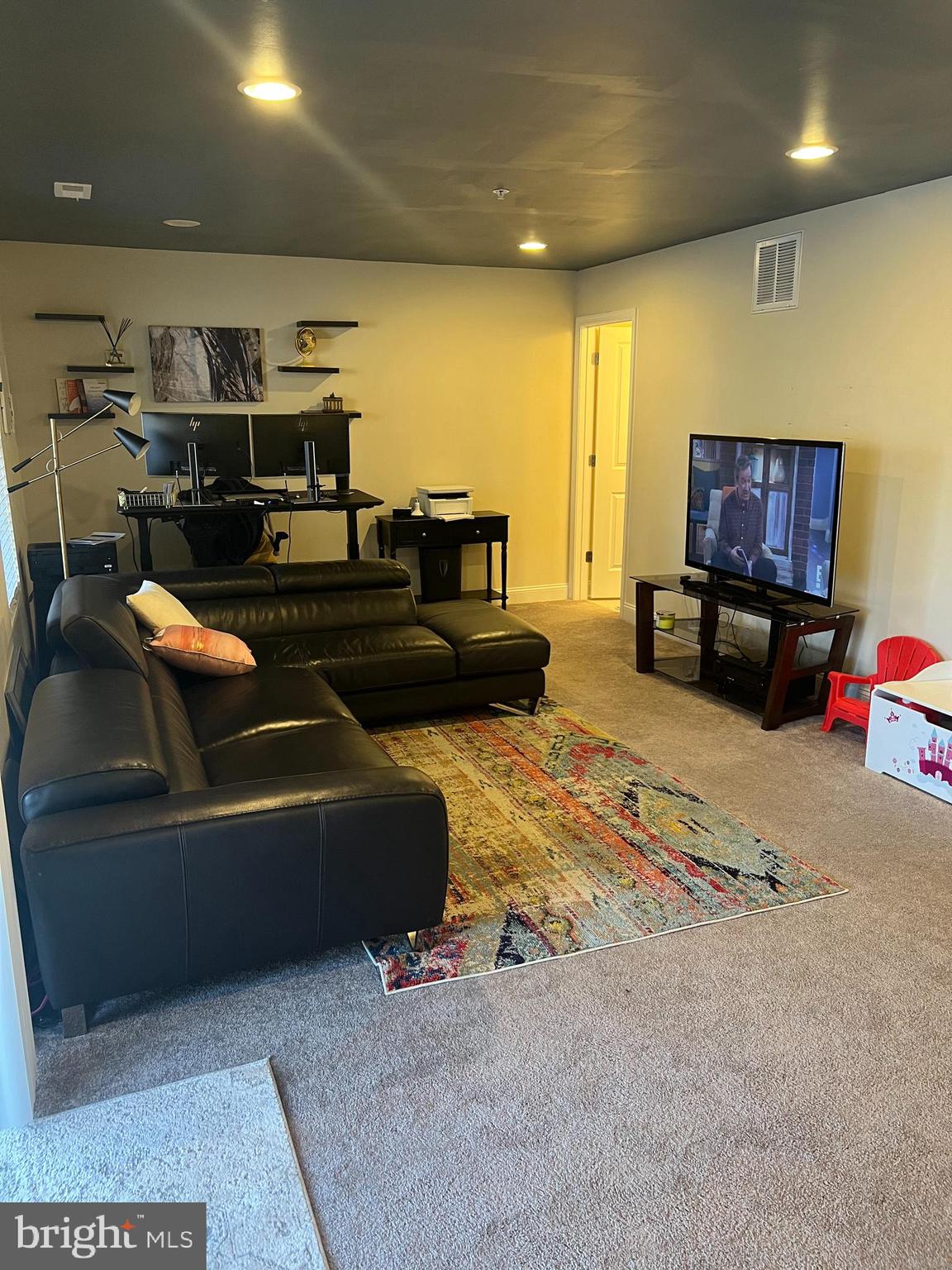 BEECH TREE SOUTH VILLAGE - Residential Lease