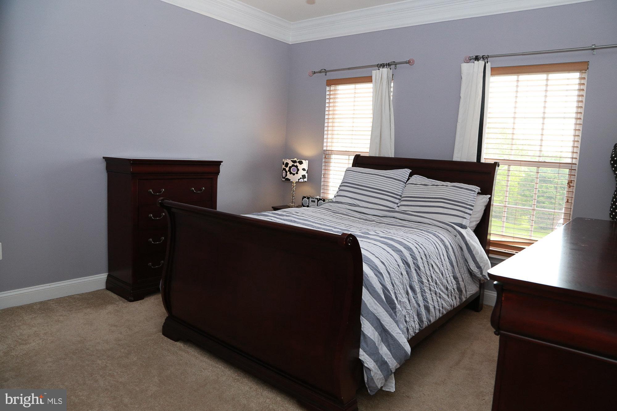 PEMBROOKE - Residential