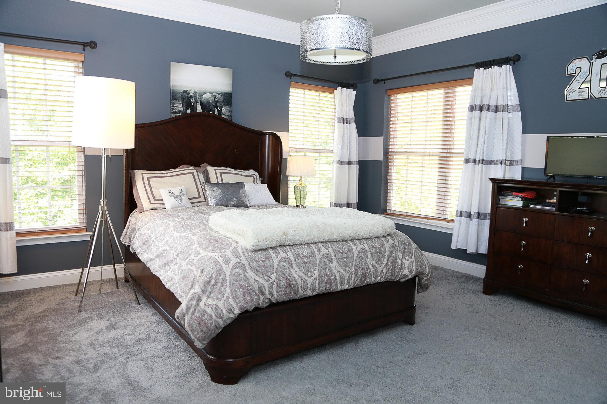 PEMBROOKE - Residential