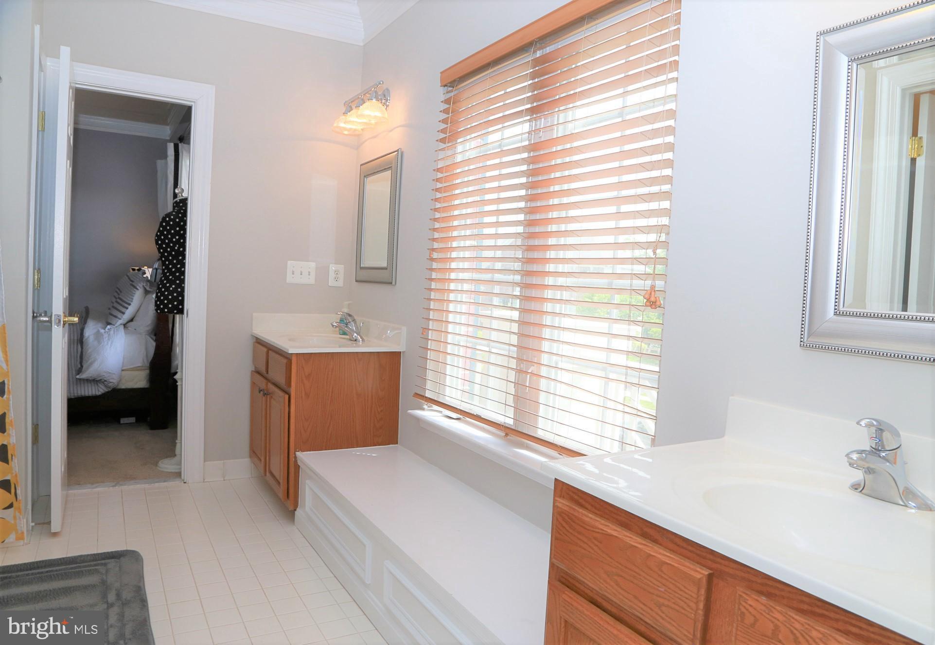 PEMBROOKE - Residential