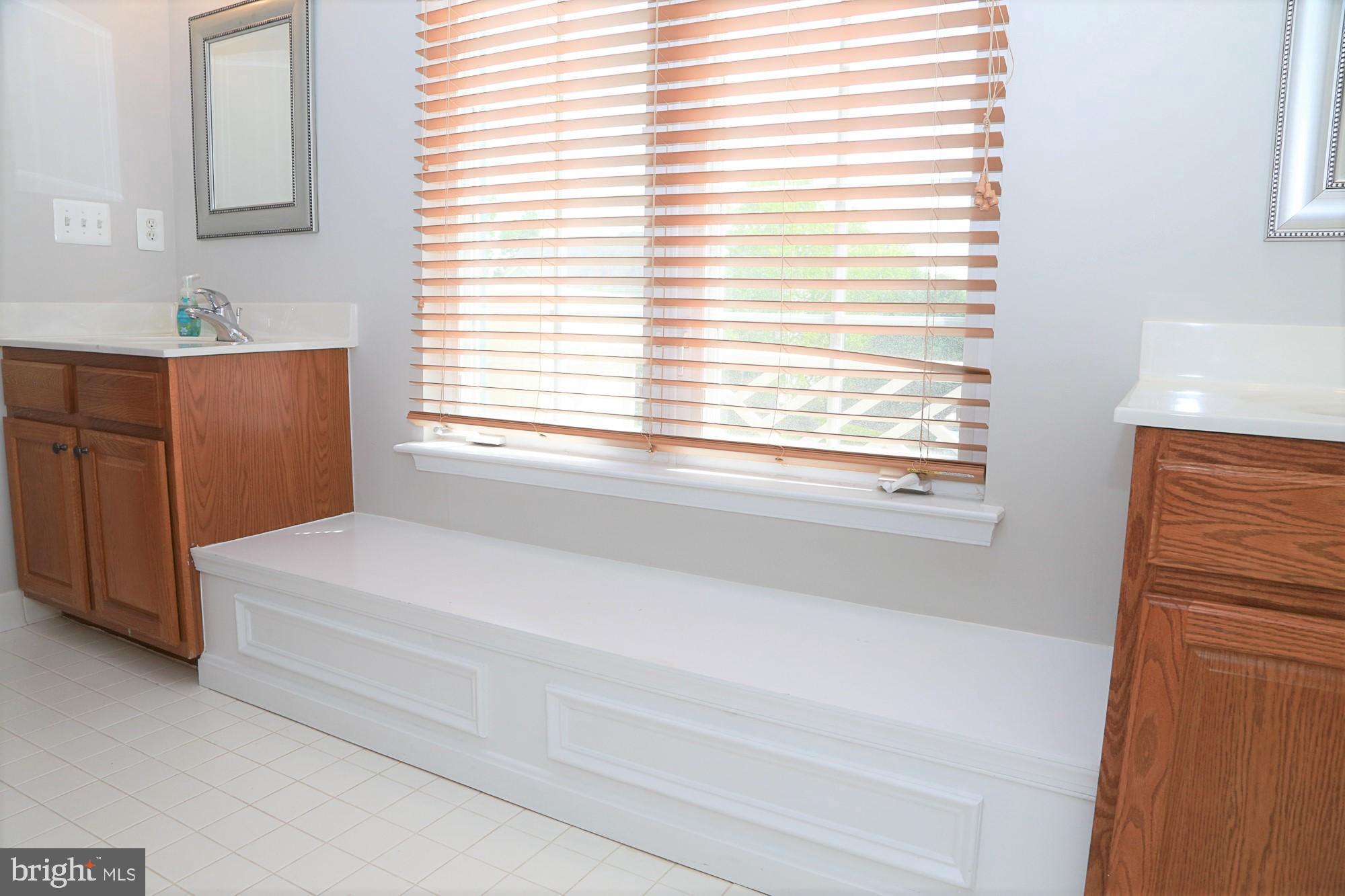 PEMBROOKE - Residential