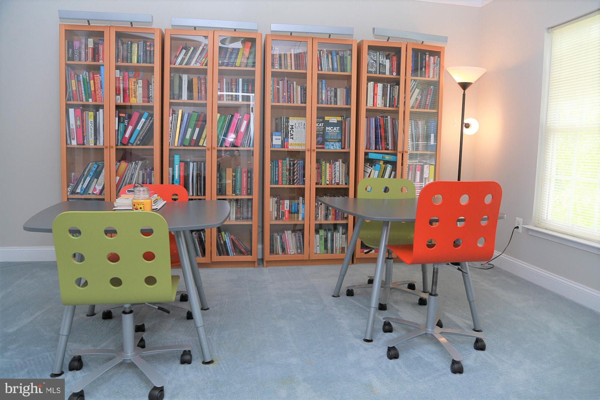 PEMBROOKE - Residential