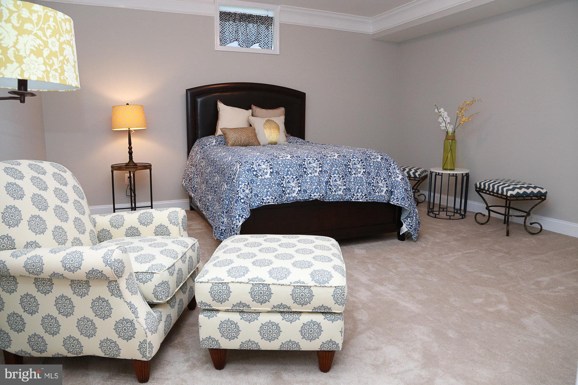 PEMBROOKE - Residential