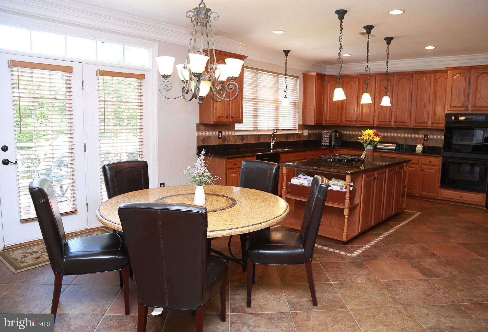 PEMBROOKE - Residential