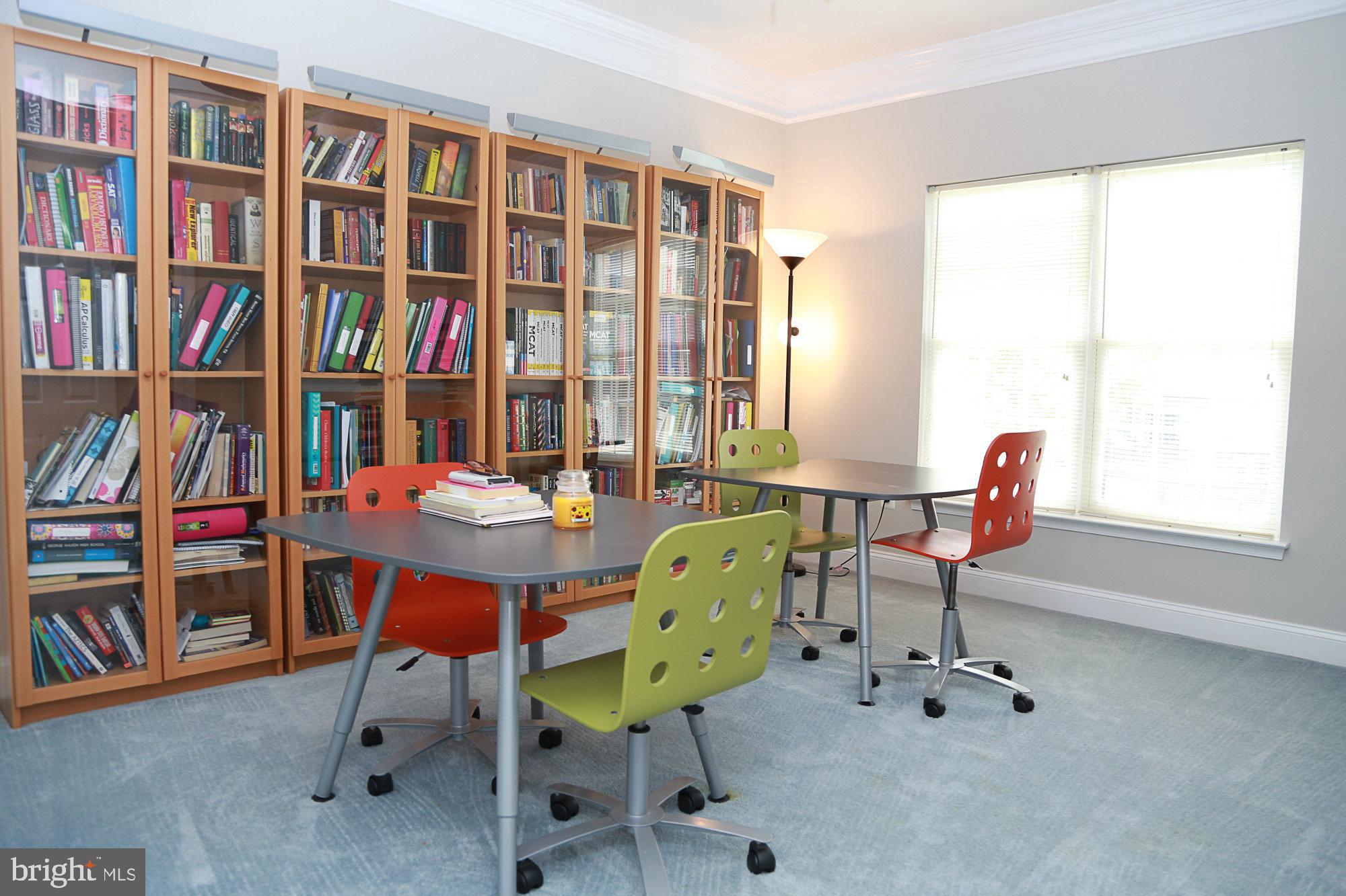 PEMBROOKE - Residential