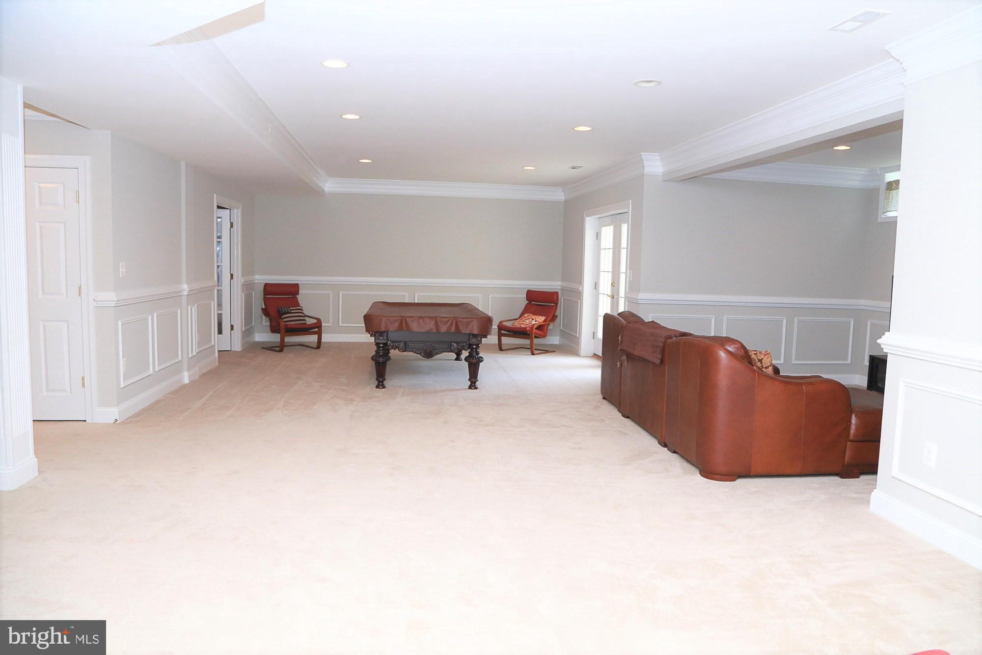 PEMBROOKE - Residential