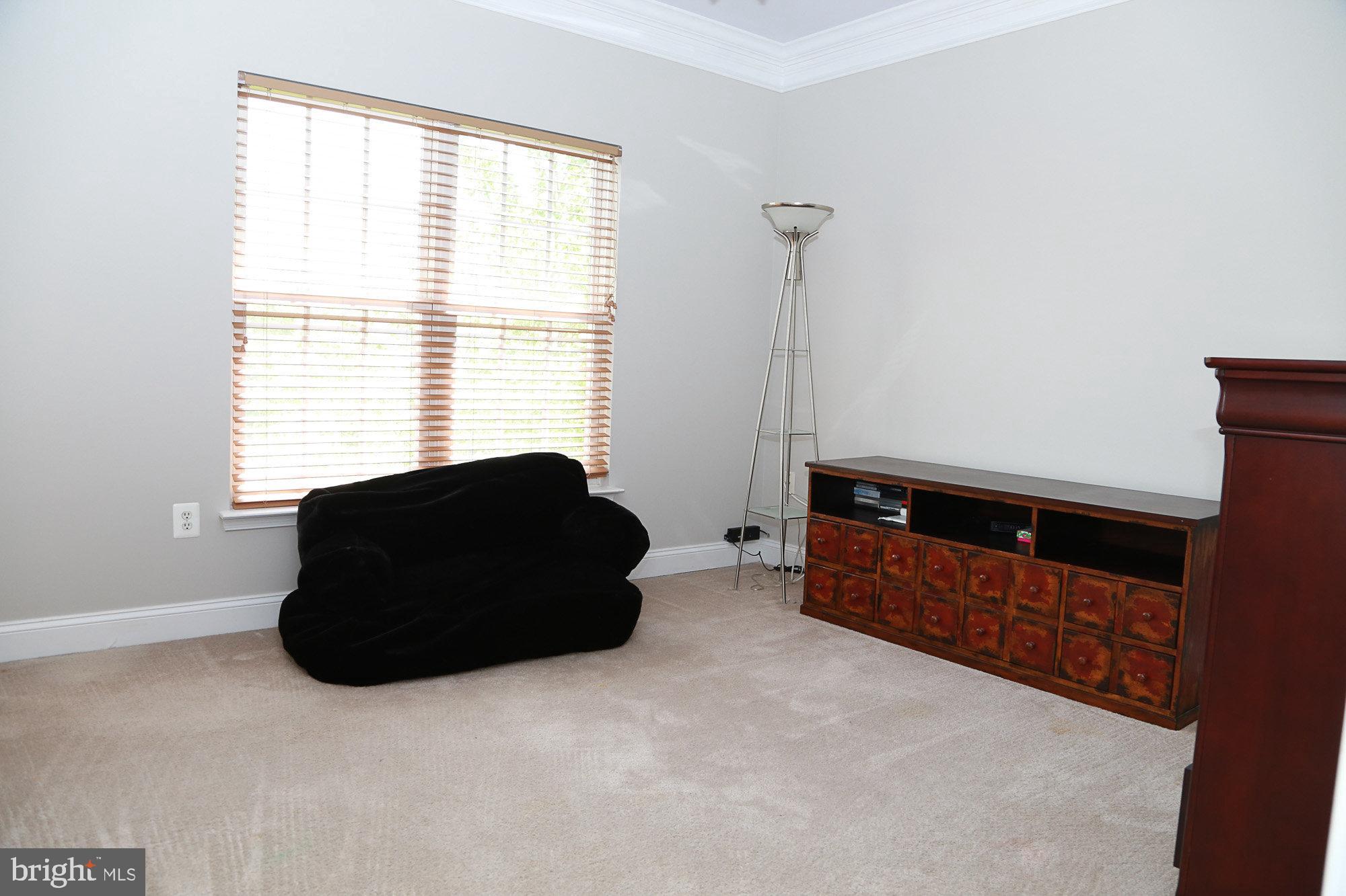 PEMBROOKE - Residential