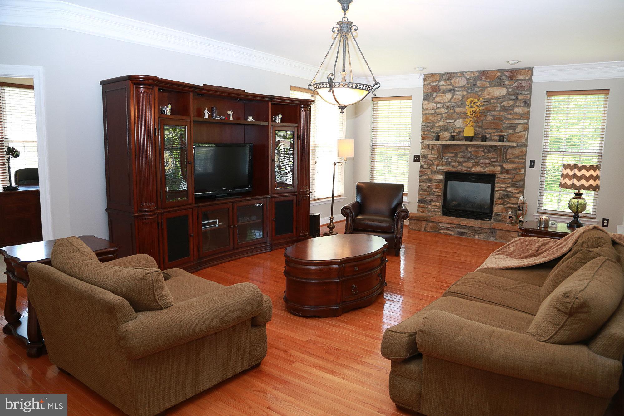 PEMBROOKE - Residential