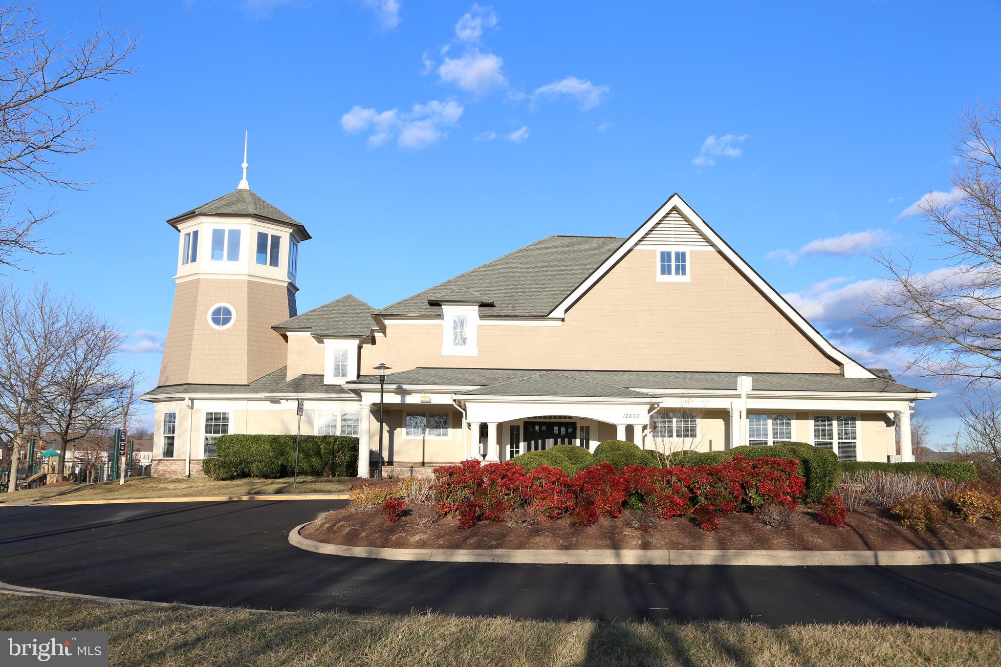 PEMBROOKE - Residential