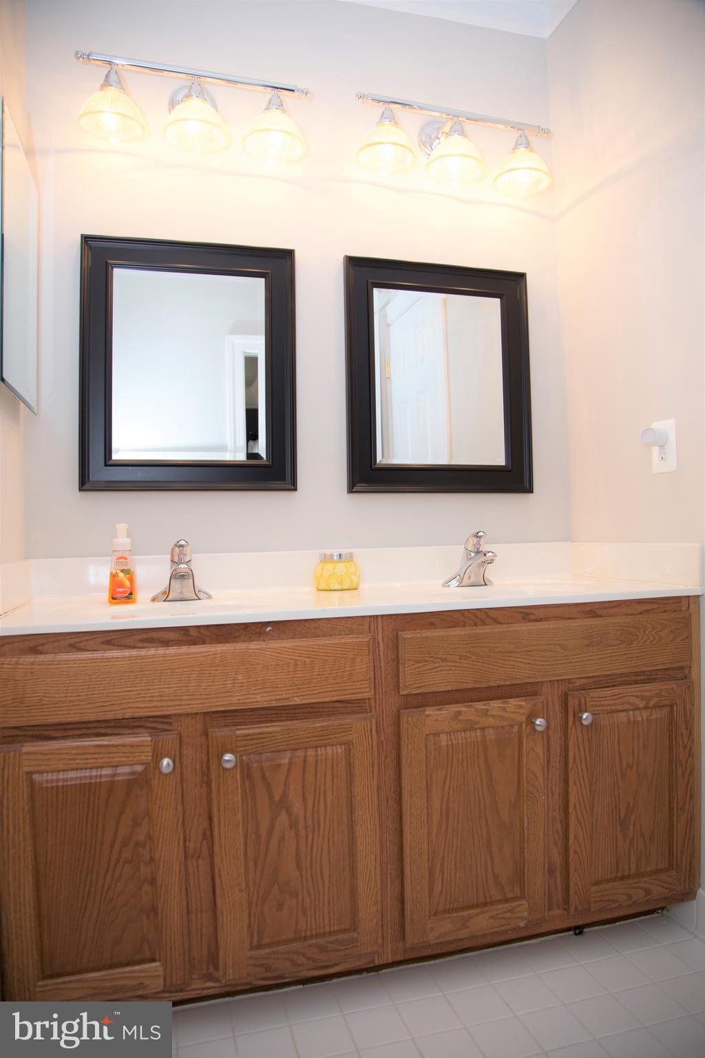 PEMBROOKE - Residential