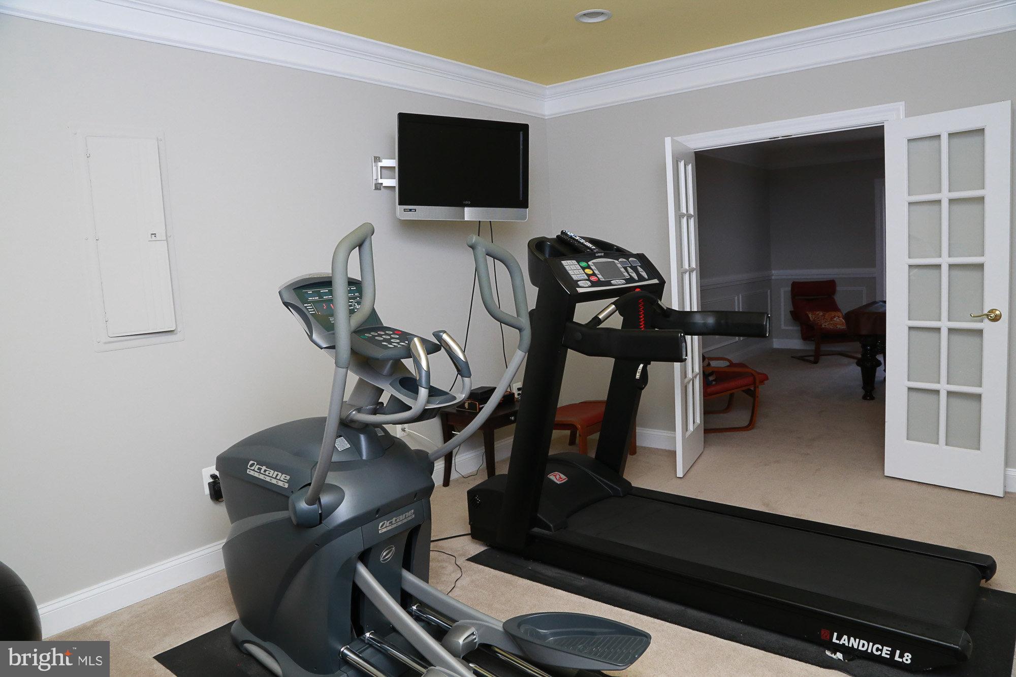 PEMBROOKE - Residential