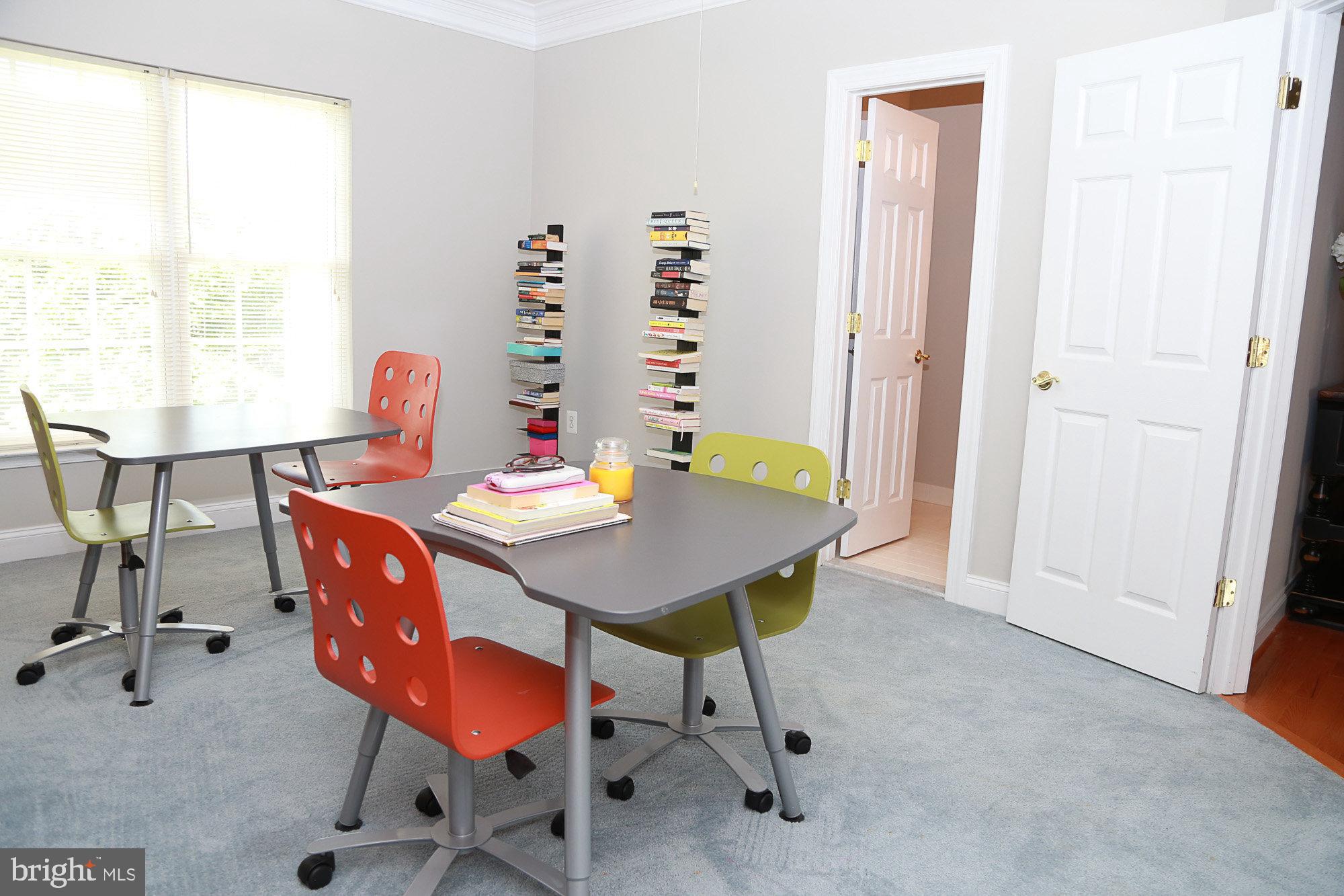 PEMBROOKE - Residential