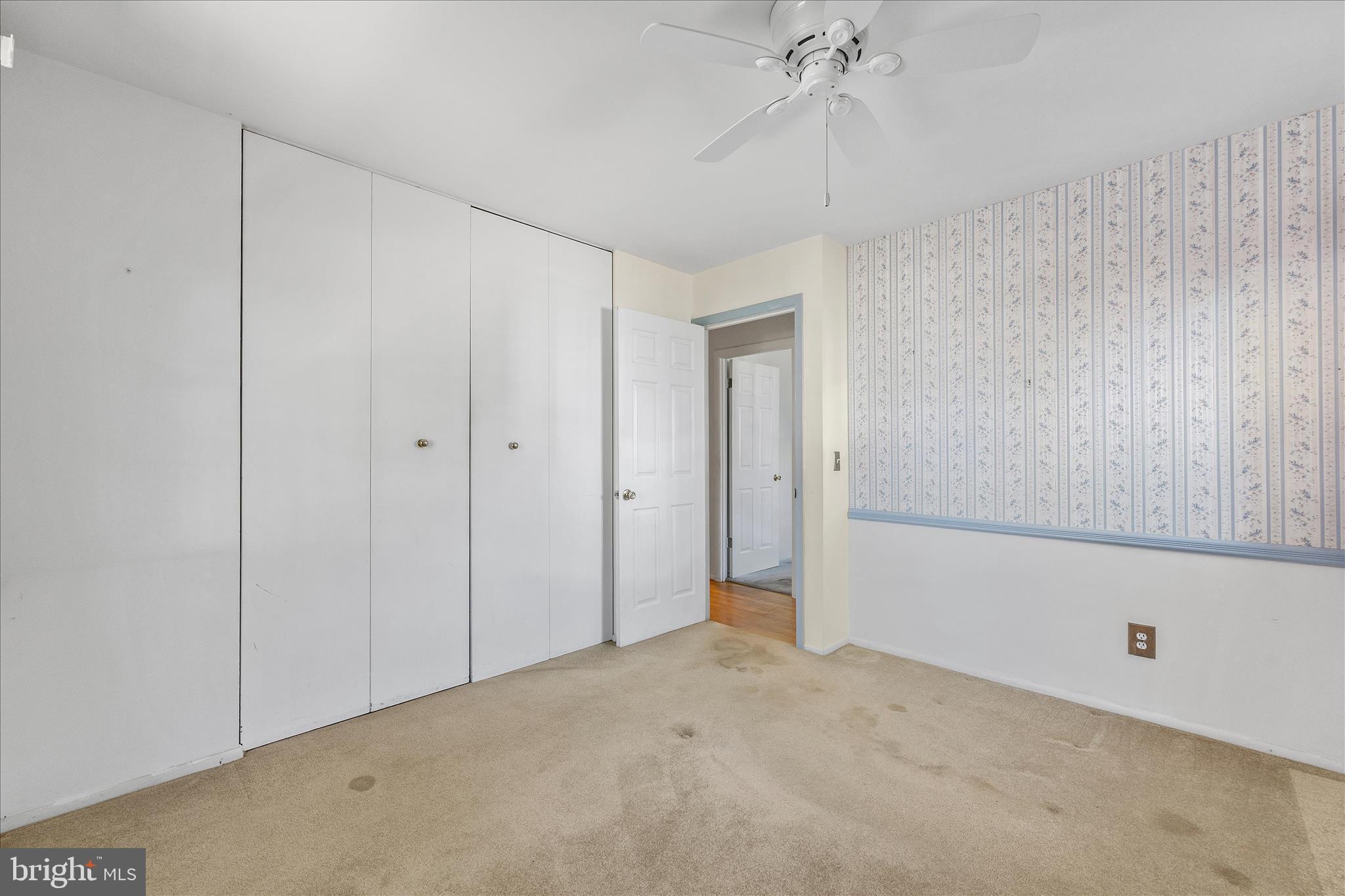 MANHATTAN MANOR - Residential