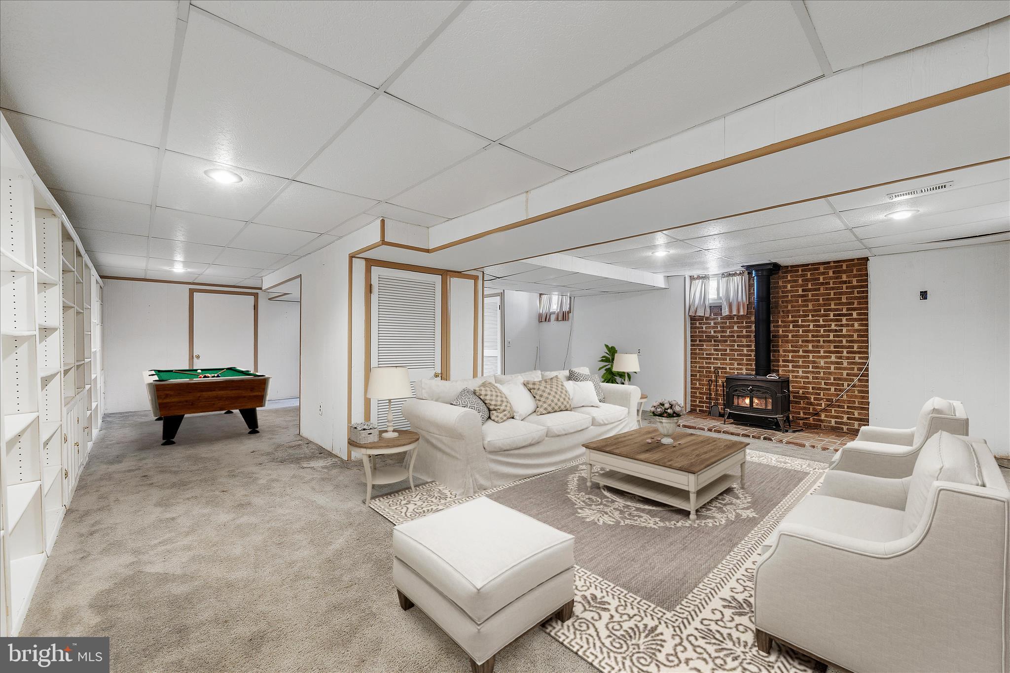 MANHATTAN MANOR - Residential