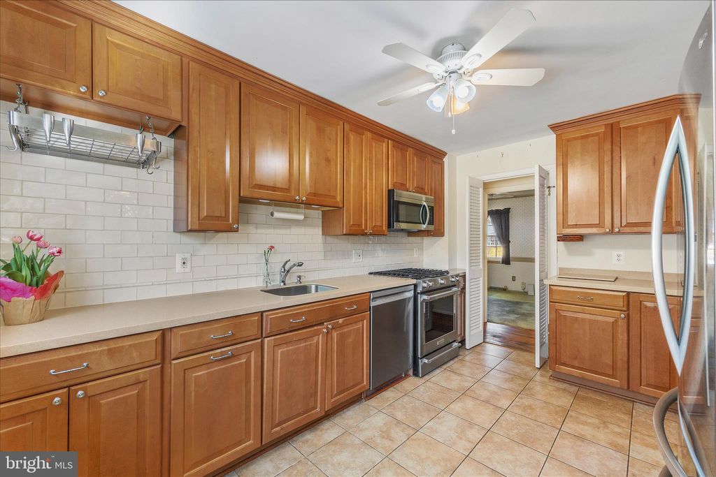 Photo of 804 Cypress Beach Road, SEVERNA PARK, MD 21146 (MLS # MDAA2138152)