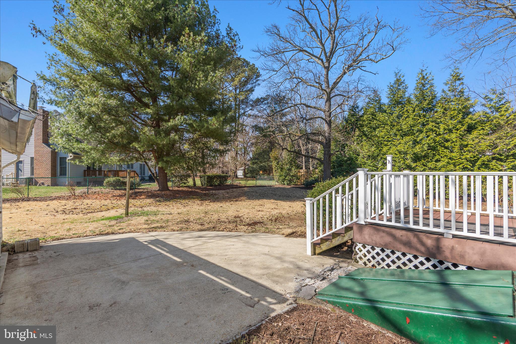 MANHATTAN MANOR - Residential