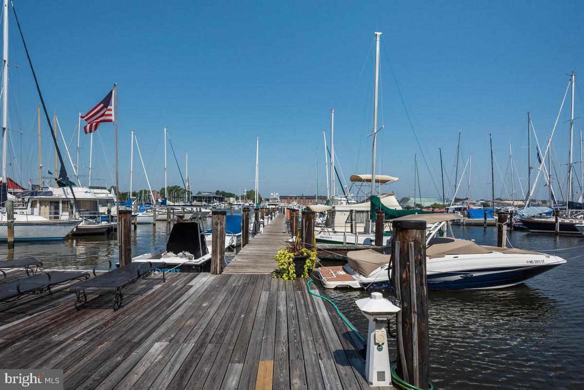 THE TECUMSEH - Residential