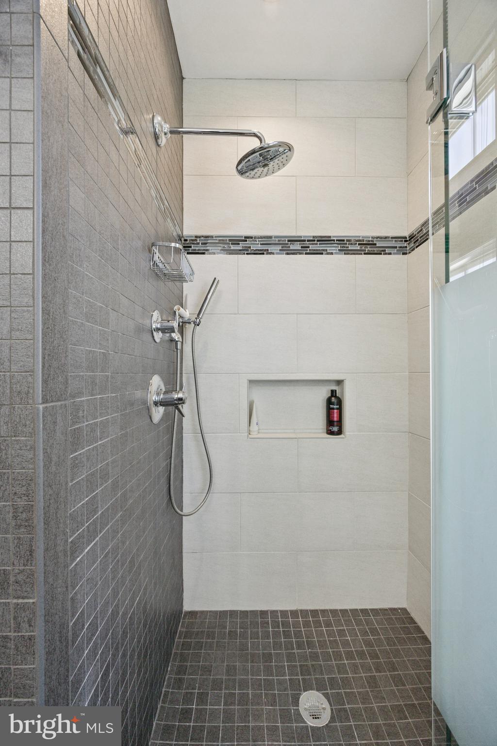 VILLAS AT PACKER PARK - Residential