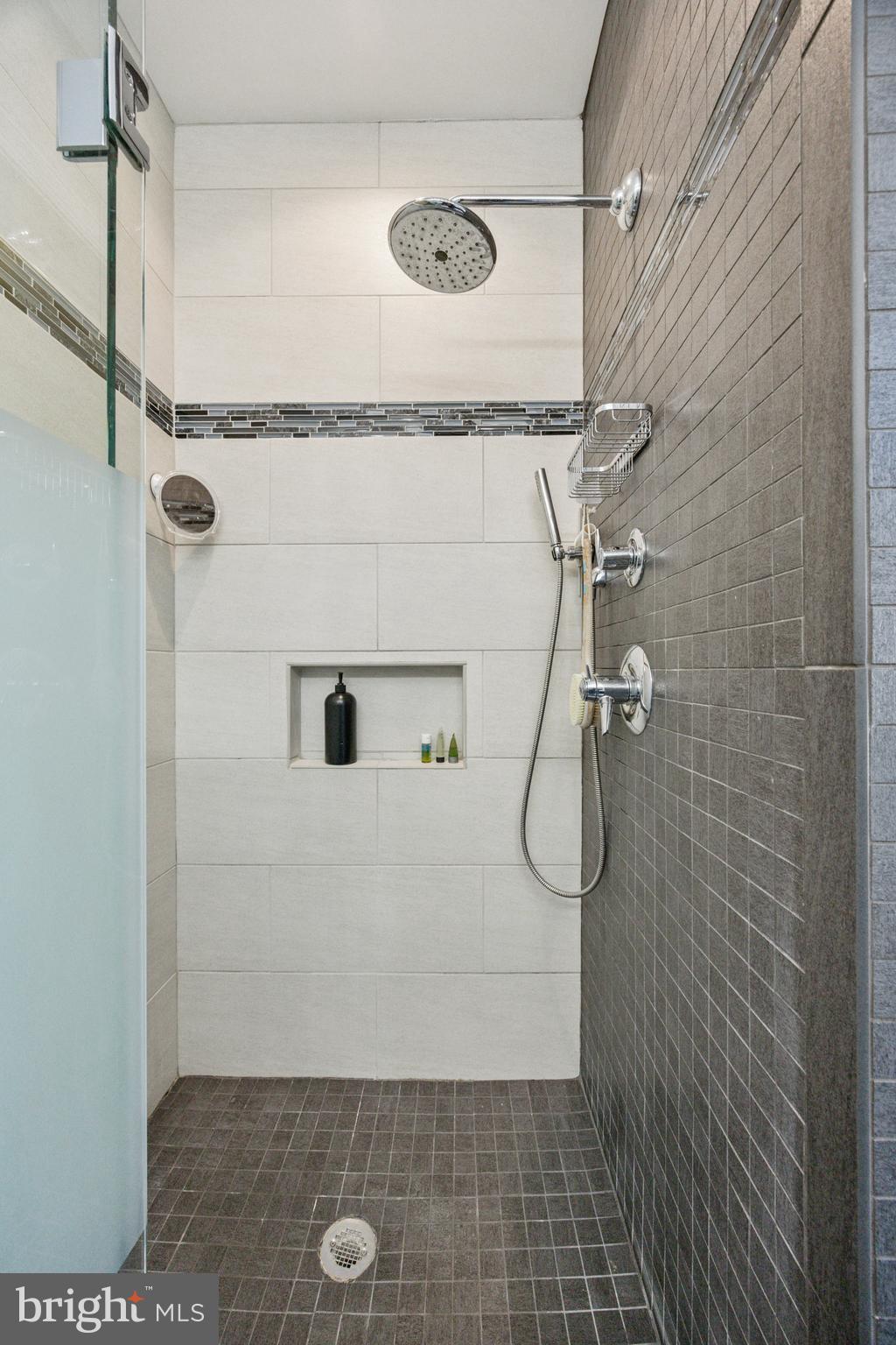 VILLAS AT PACKER PARK - Residential