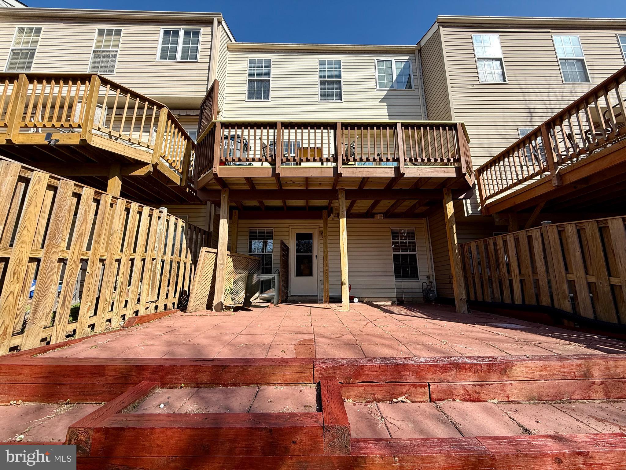 COMPTON VILLAGE - Residential Lease