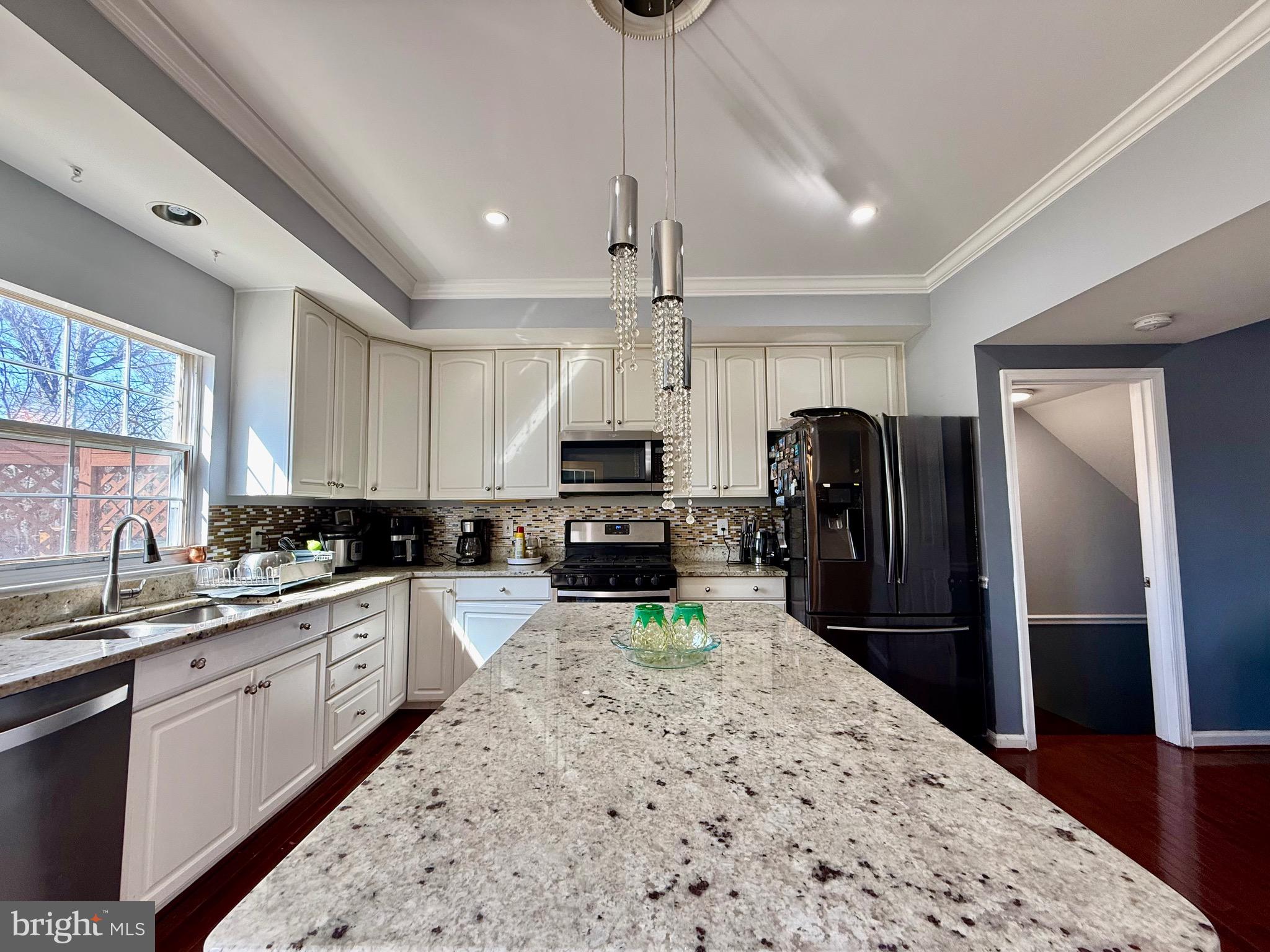 COMPTON VILLAGE - Residential Lease