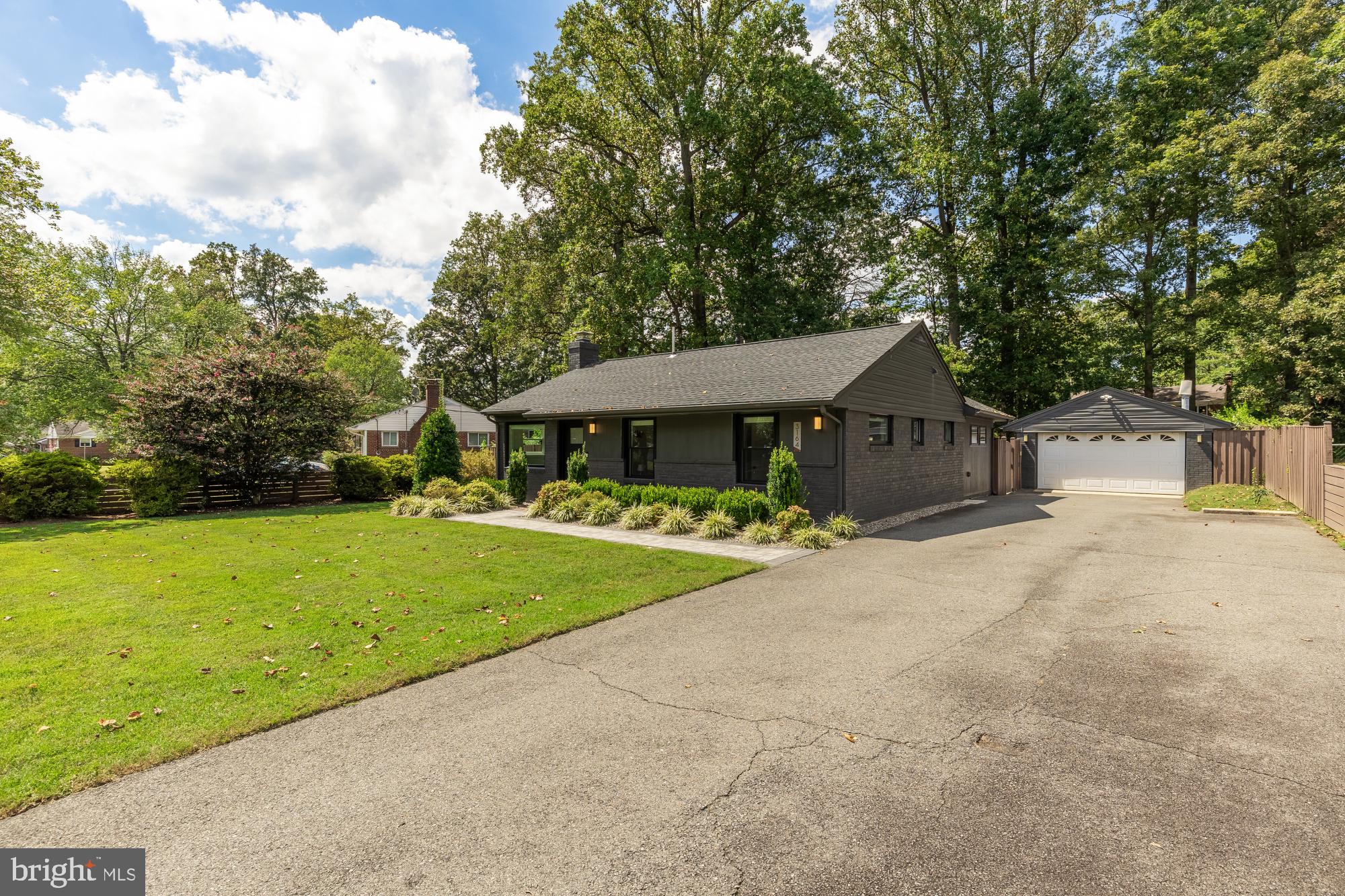 3164 NORFOLK LANE