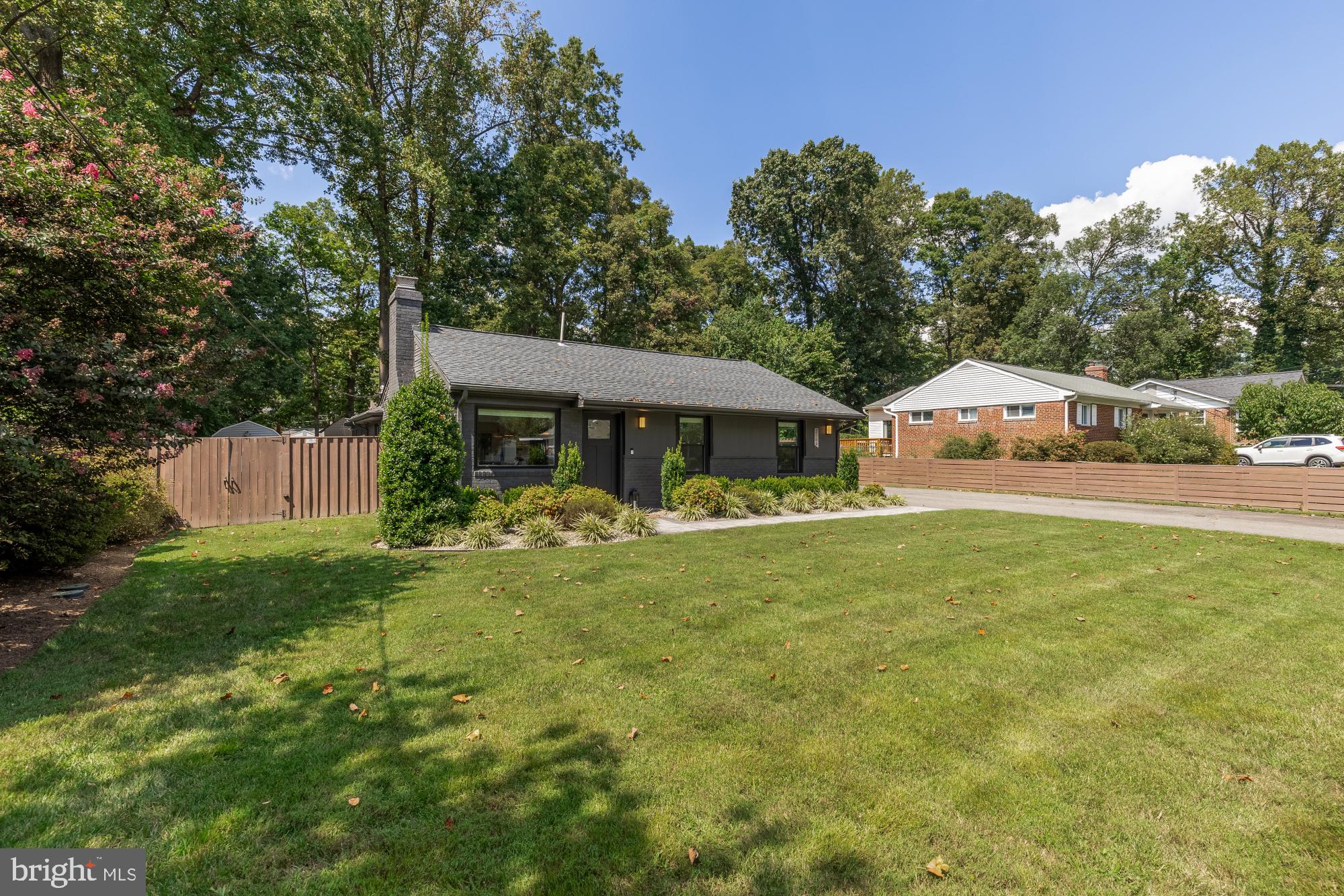 3164 NORFOLK LANE