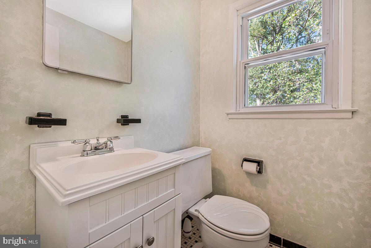 FAIRLAWN-LAUREL - Residential