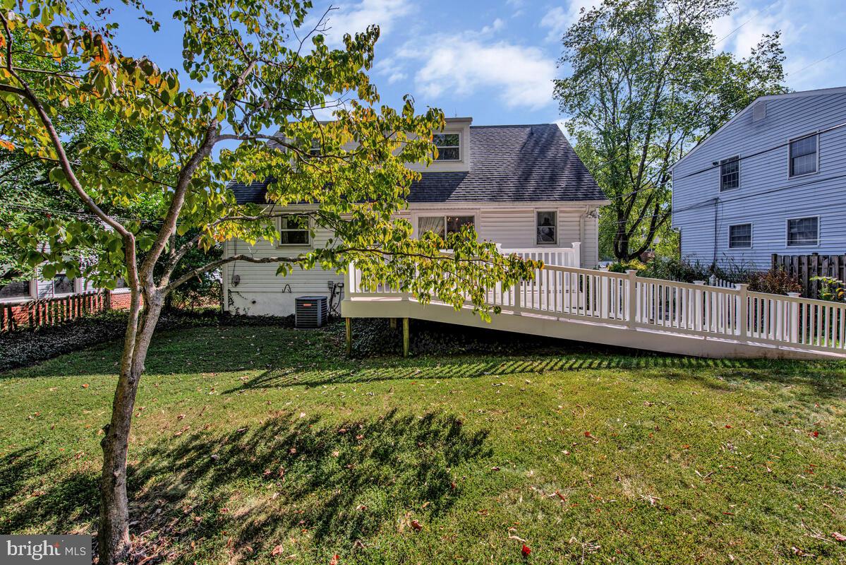 FAIRLAWN-LAUREL - Residential