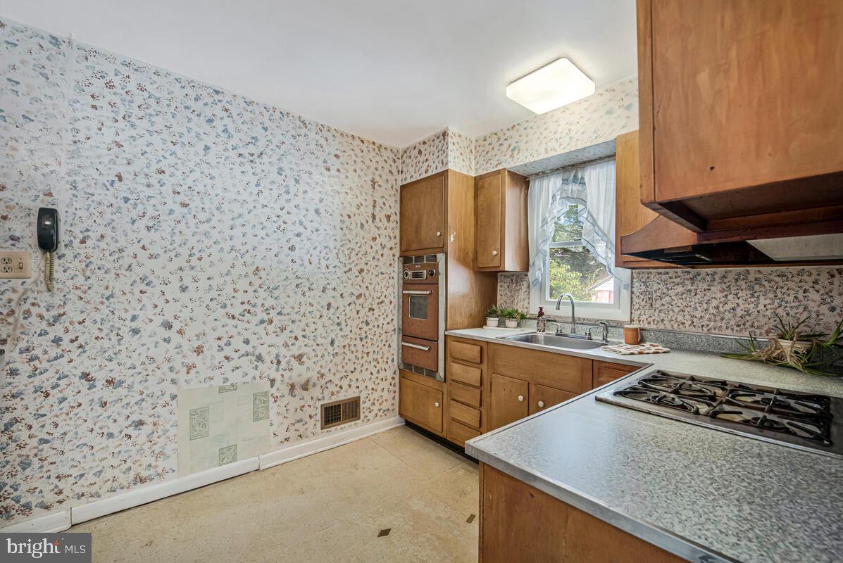 FAIRLAWN-LAUREL - Residential