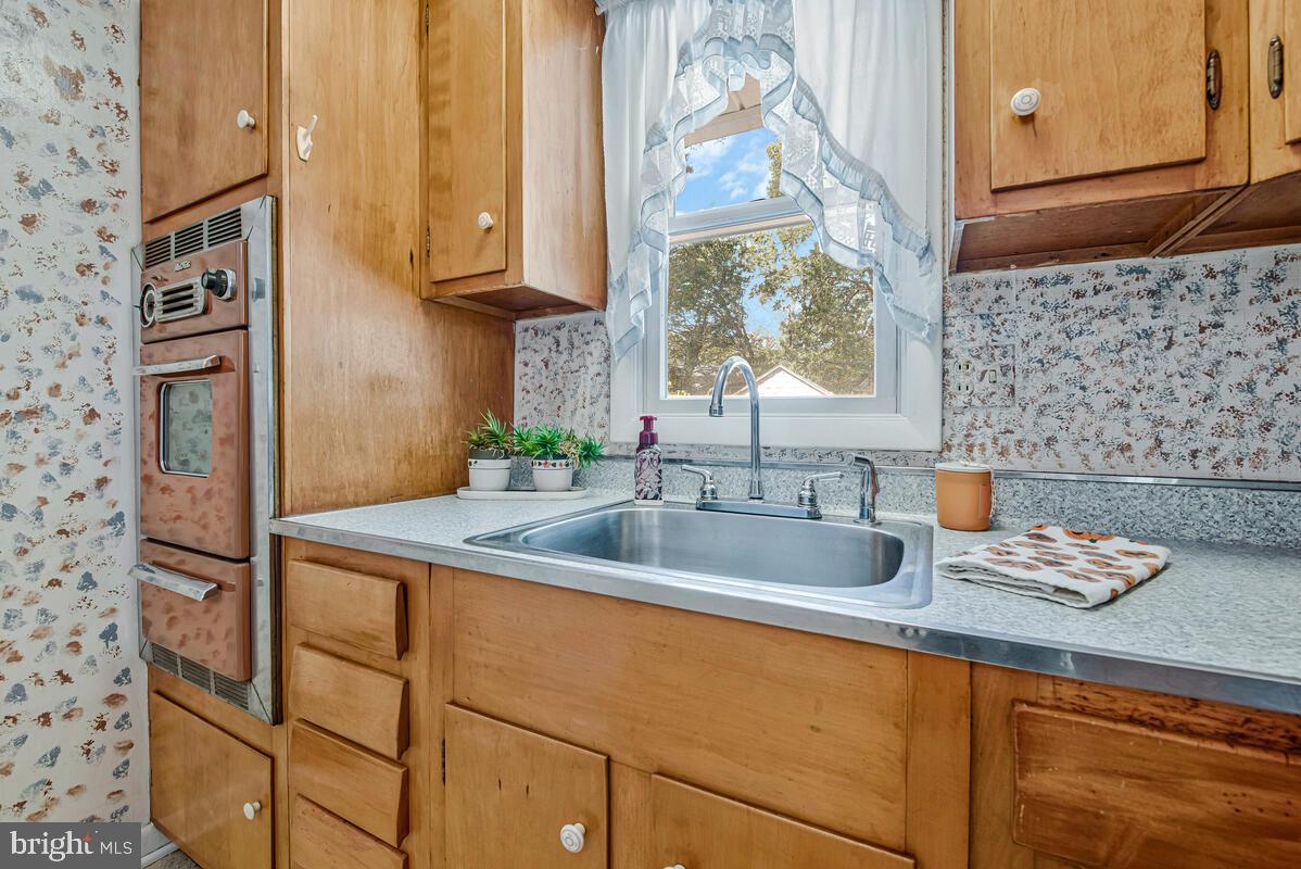 FAIRLAWN-LAUREL - Residential