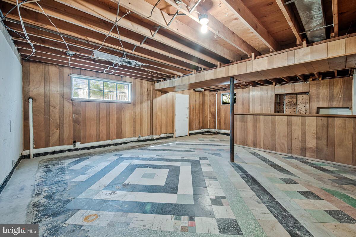 FAIRLAWN-LAUREL - Residential