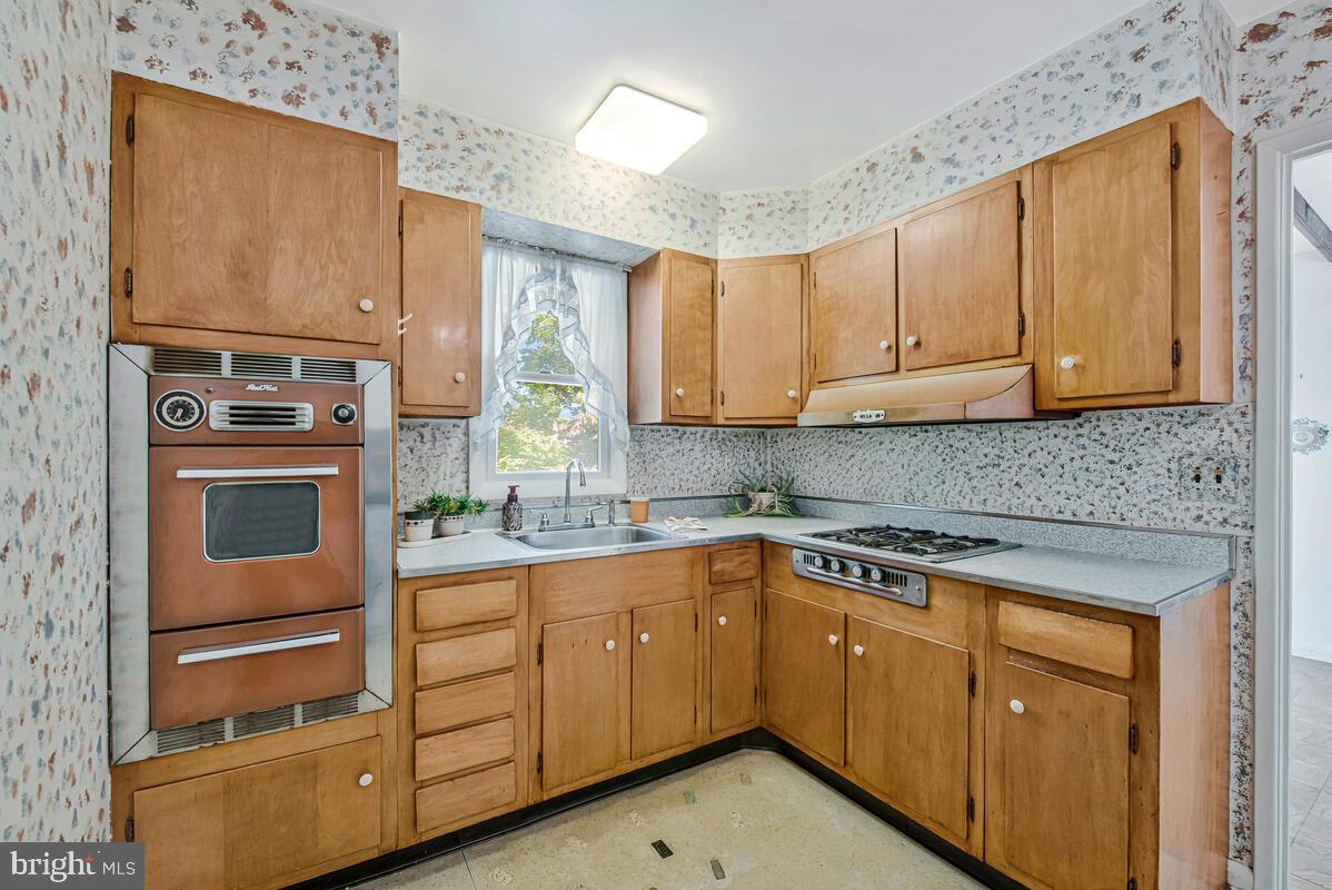 FAIRLAWN-LAUREL - Residential