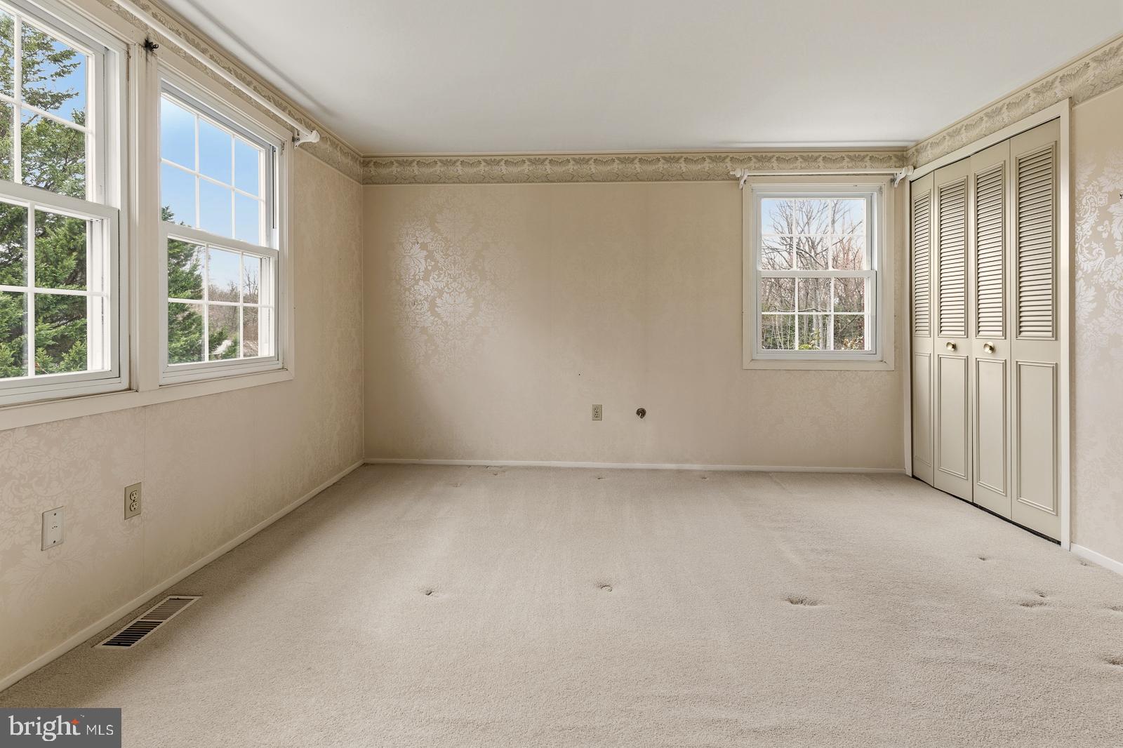 MONTPELIER - Residential