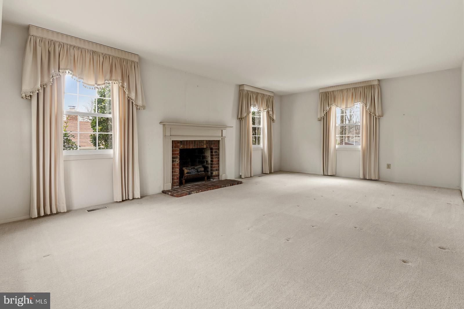 MONTPELIER - Residential