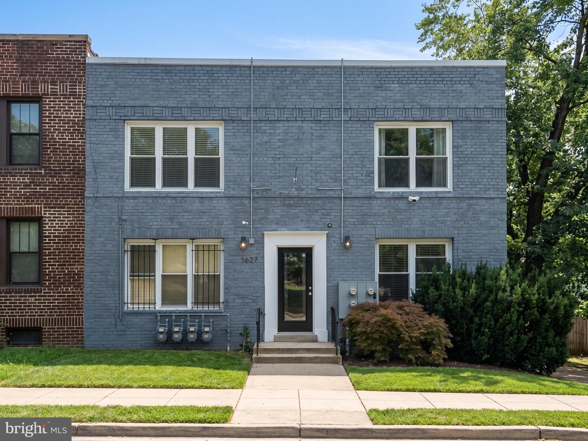 1627 HOLBROOK STREET NE 3