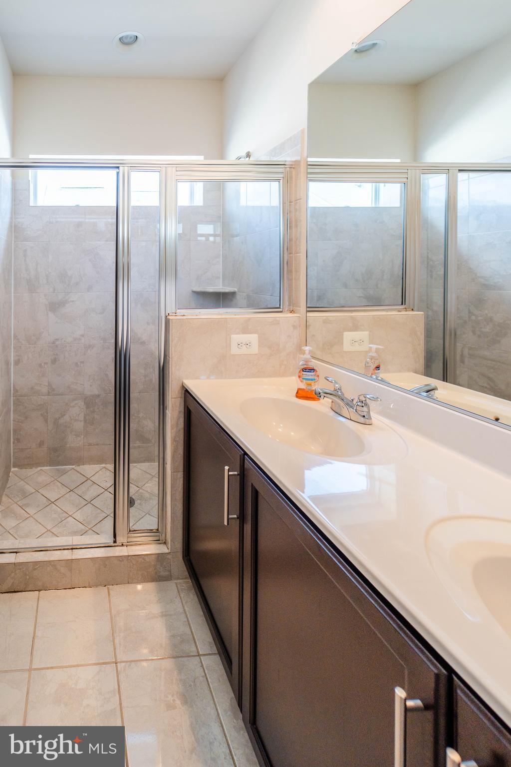 GALLERY PARK - Residential