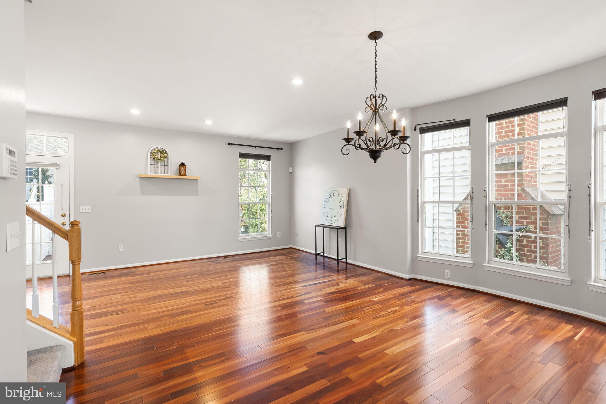 BELMONT FOREST - Residential